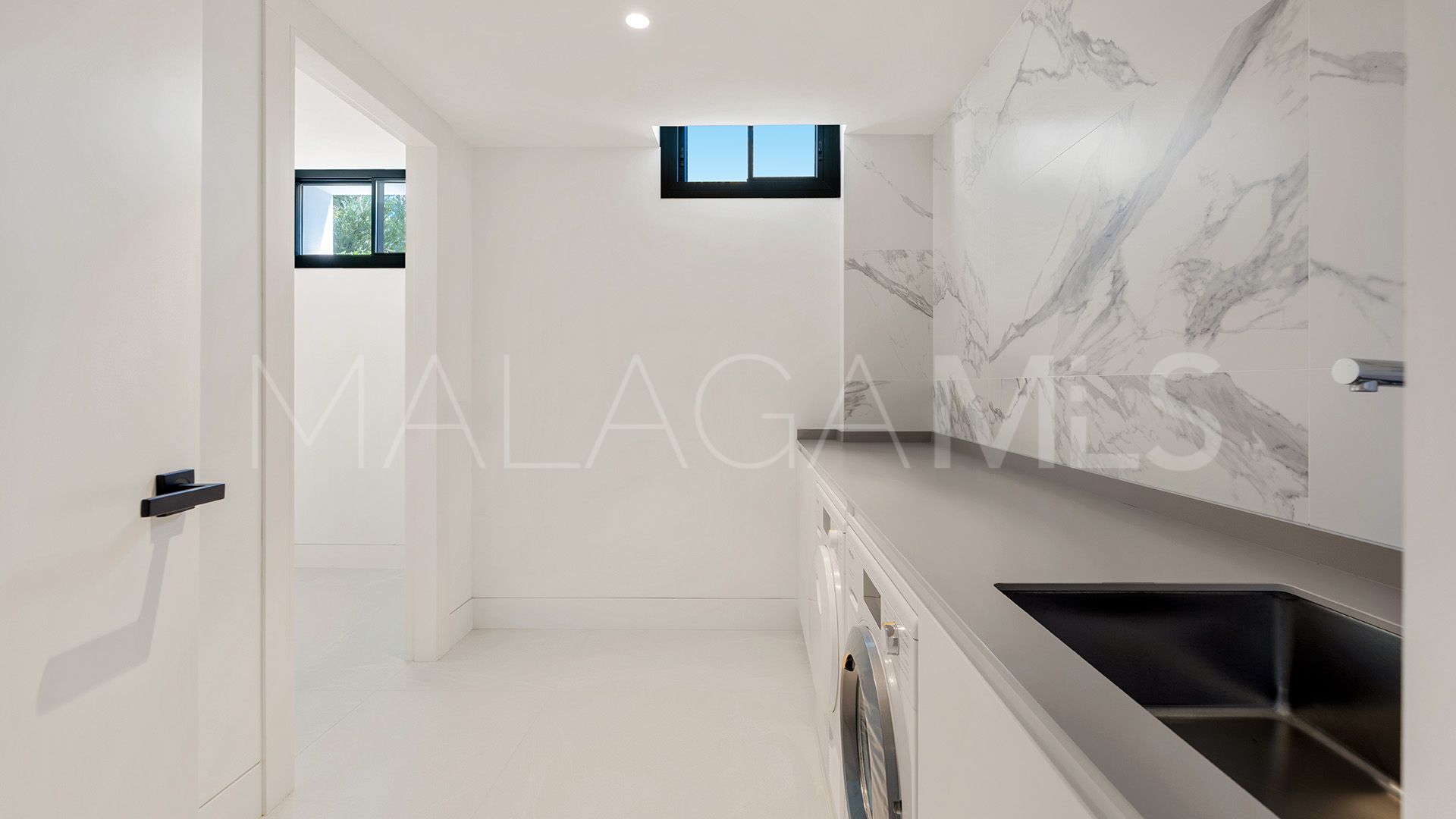 Villa for sale in Los Naranjos