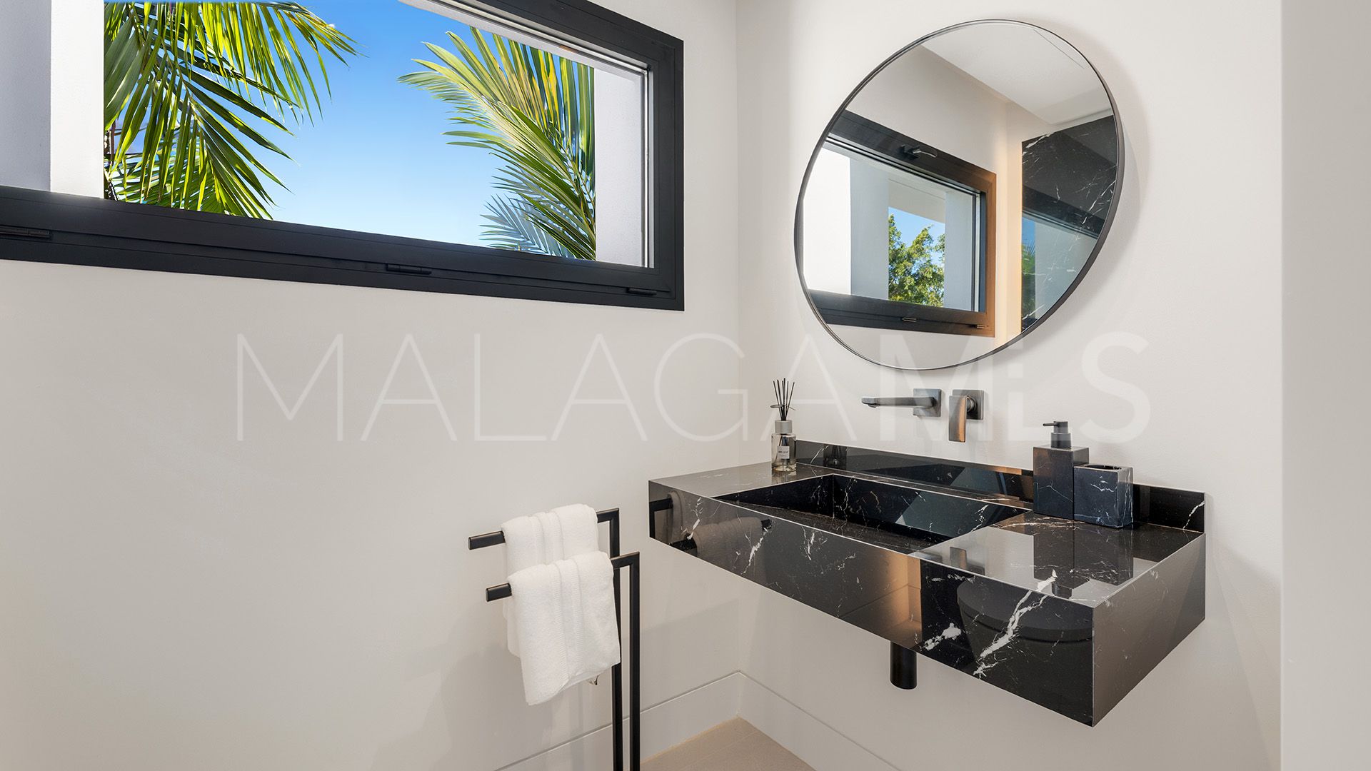 Villa for sale in Los Naranjos