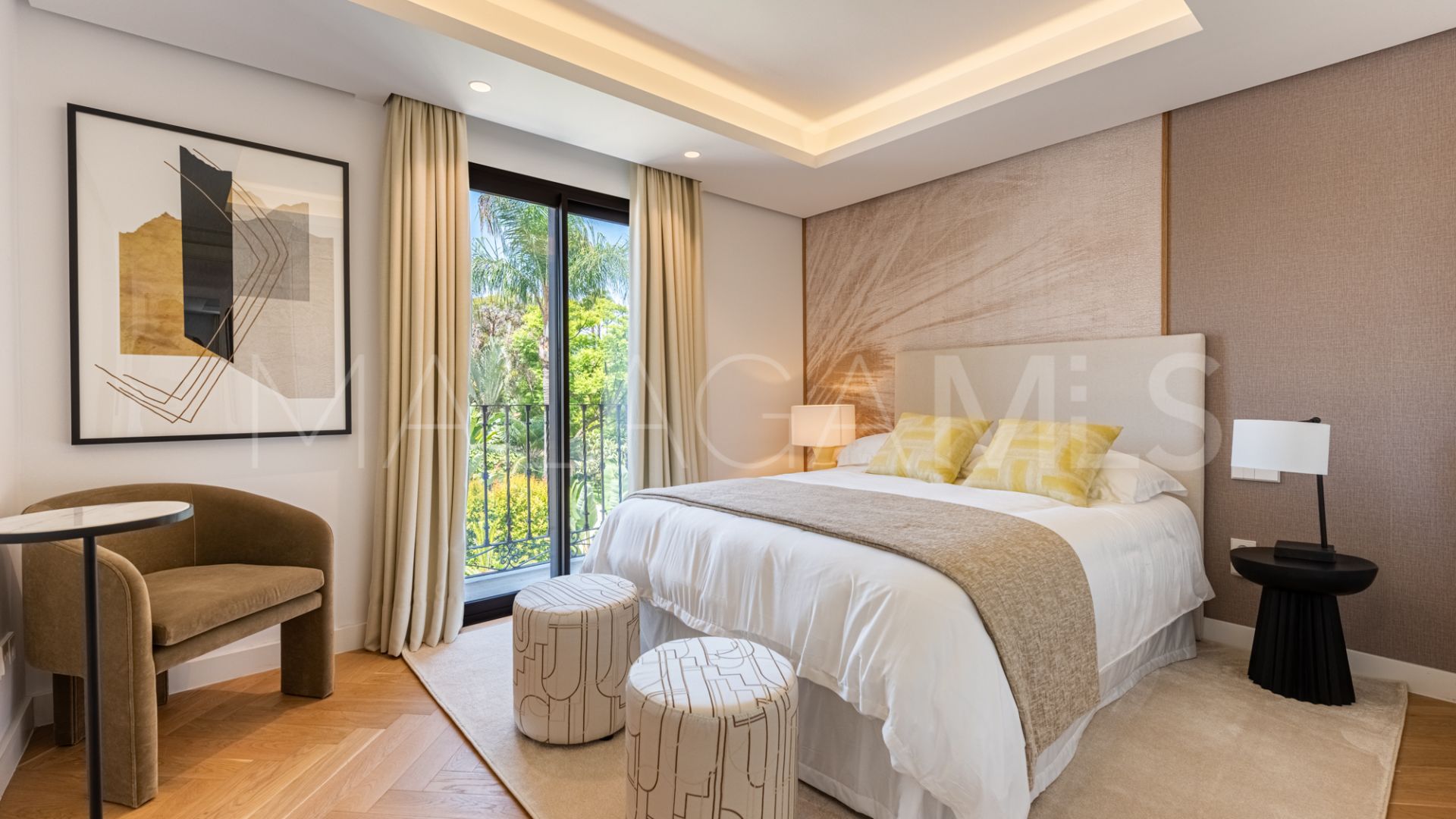 Buy Casasola 6 bedrooms villa