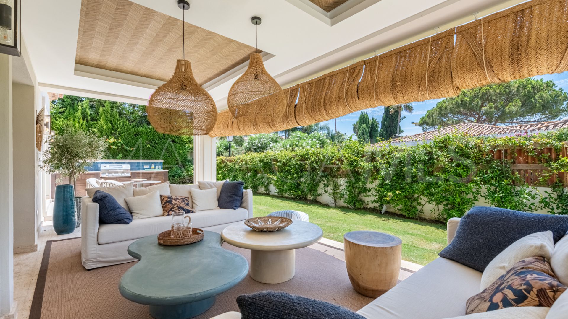 Buy Casasola 6 bedrooms villa