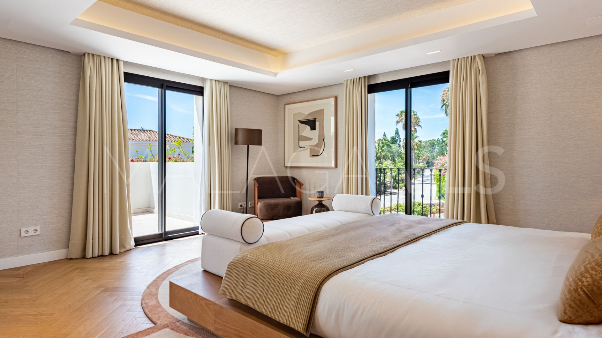 Buy Casasola 6 bedrooms villa