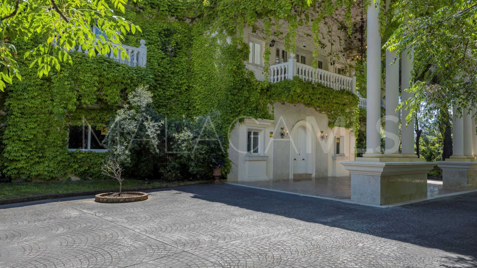 Villa for sale in Marbella Golden Mile