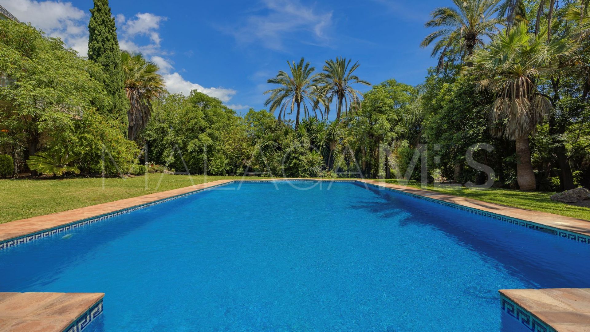 Villa for sale in Marbella Golden Mile