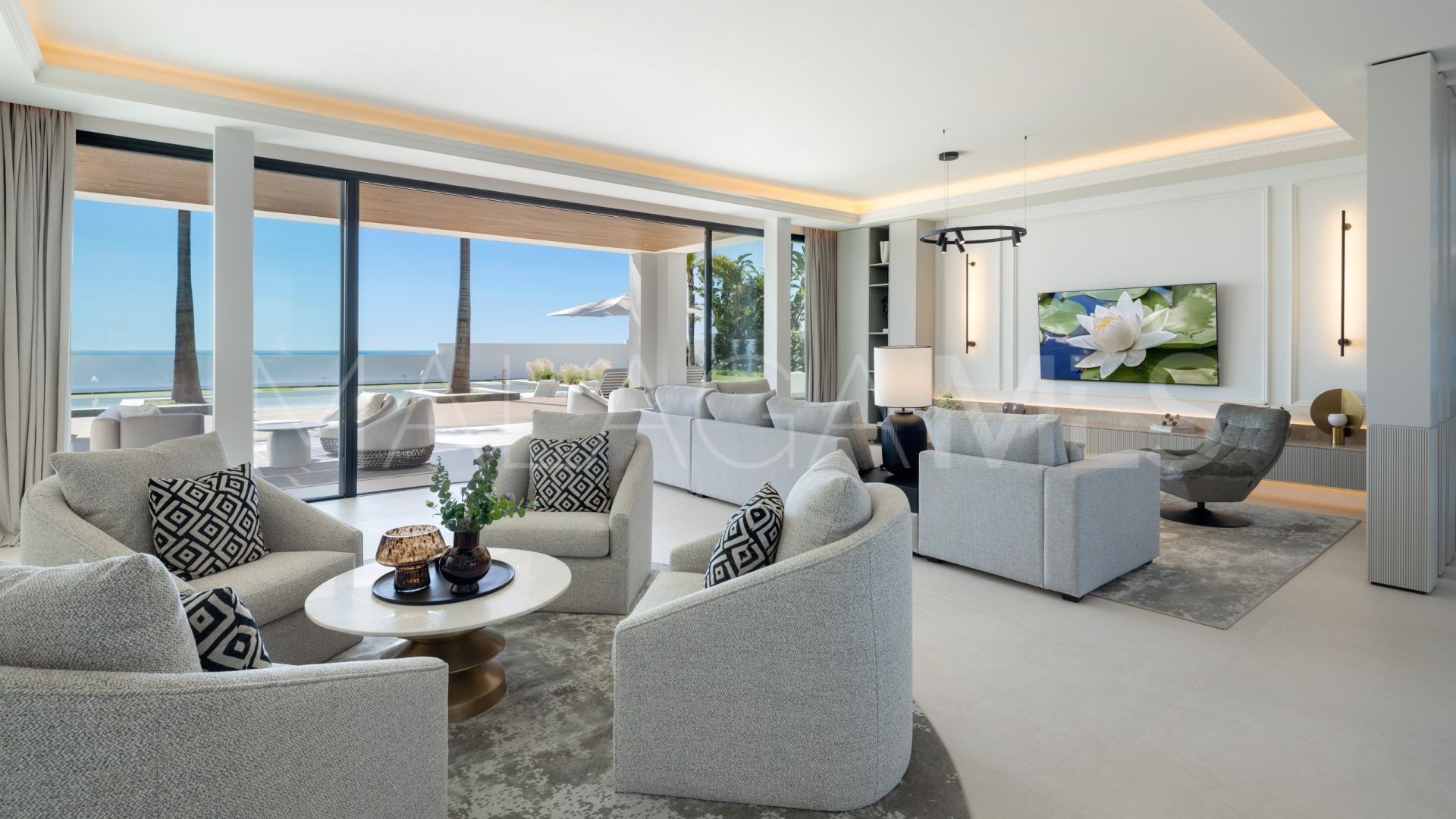 Villa for sale in Monte Halcones