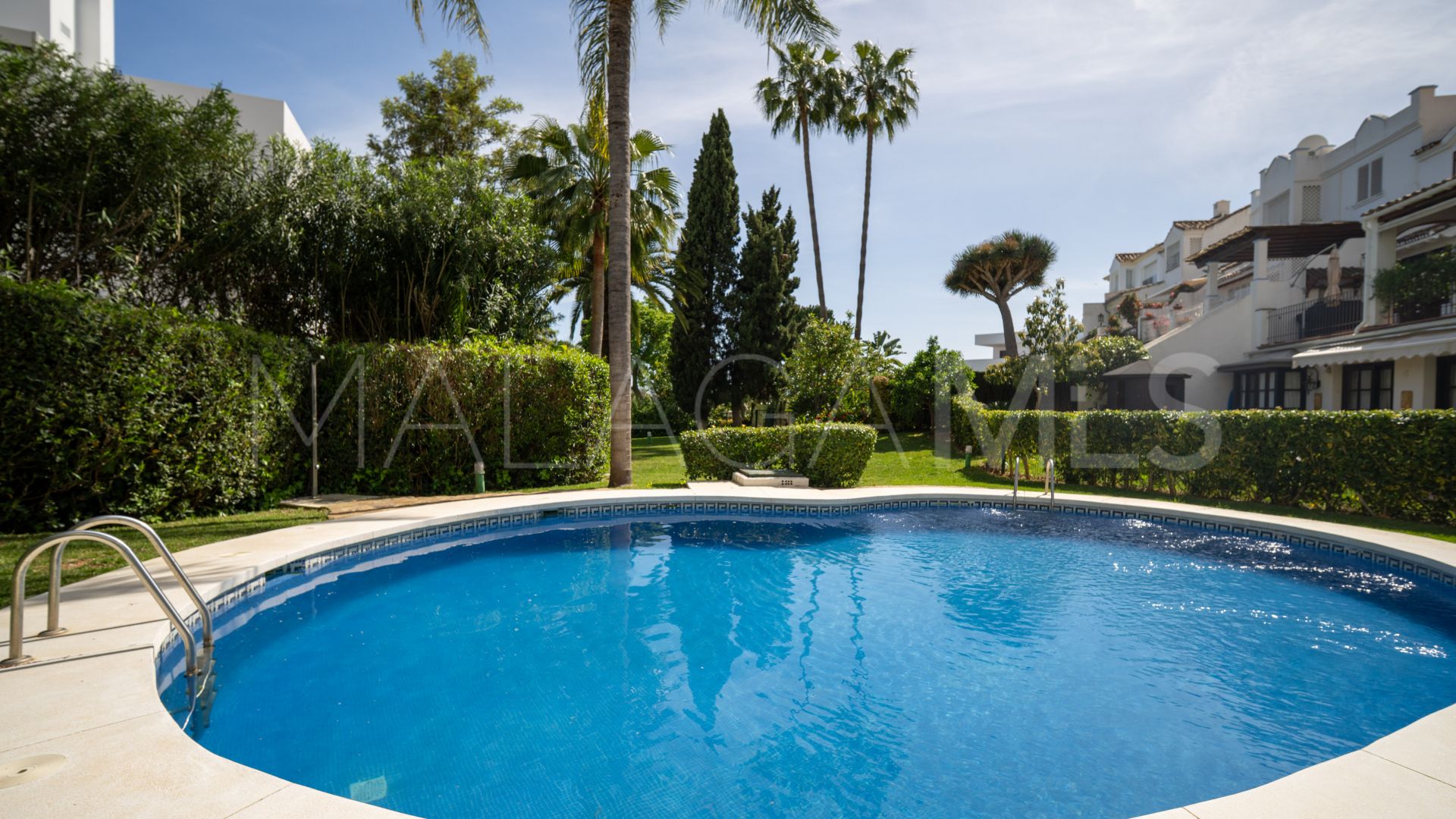Town house with 4 bedrooms for sale in Marbella Hill Club