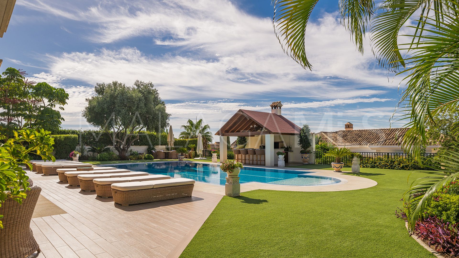 For sale villa in Sierra Blanca with 8 bedrooms