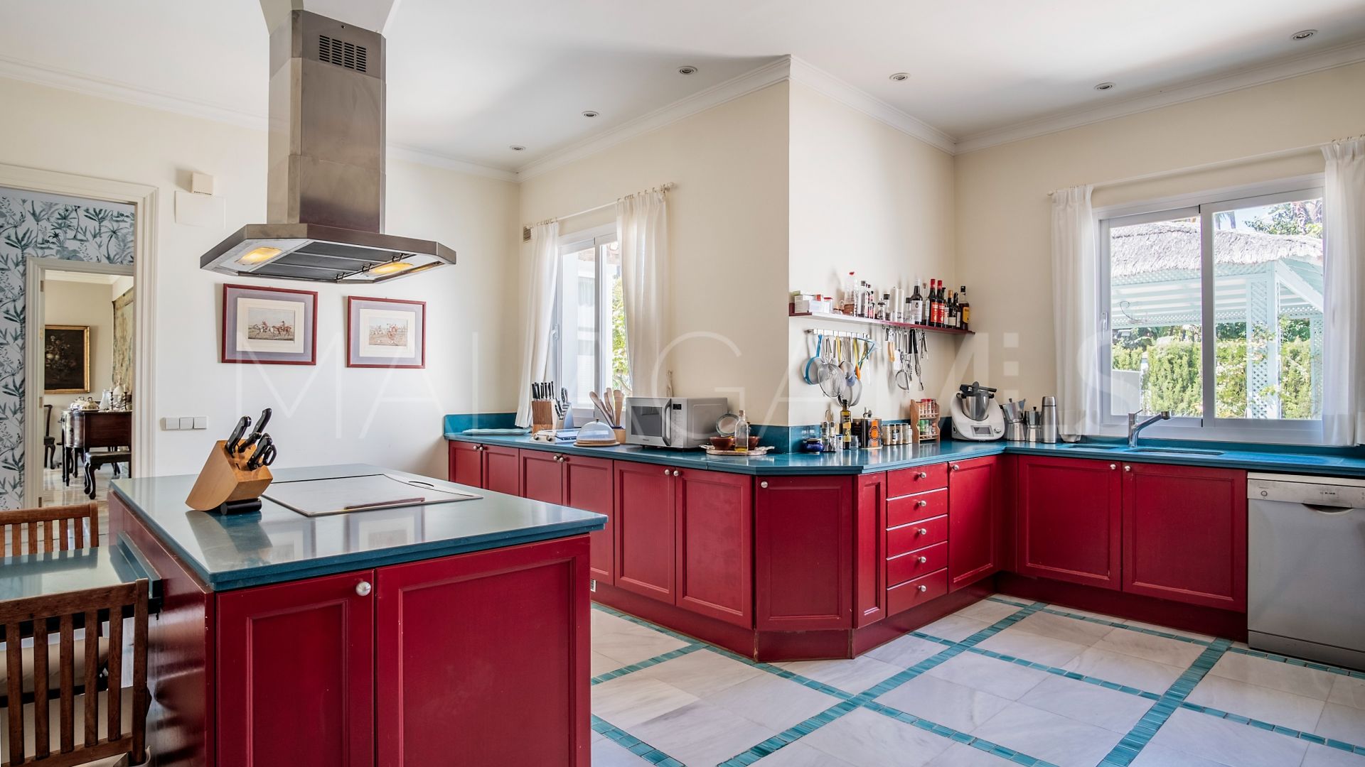 Guadalmina Baja, villa for sale with 7 bedrooms