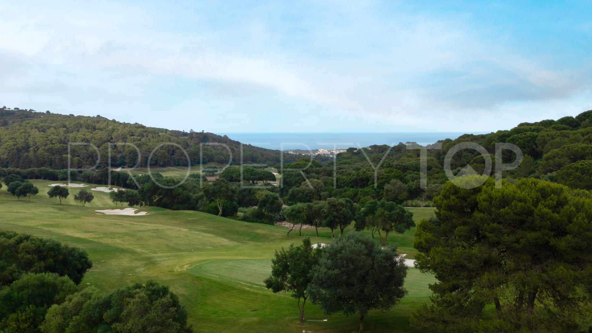 For sale Los Altos de Valderrama villa with 6 bedrooms