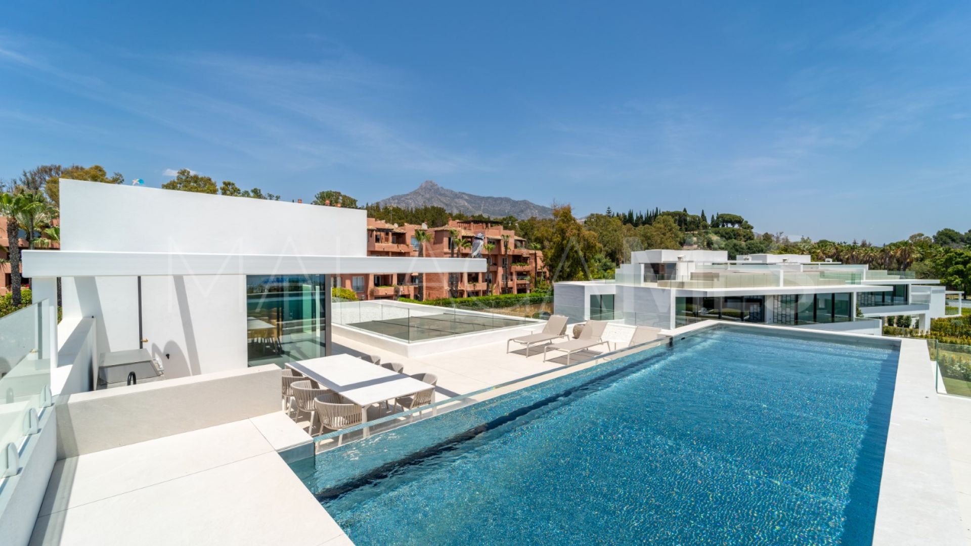 Villa for sale in Marbella Golden Mile