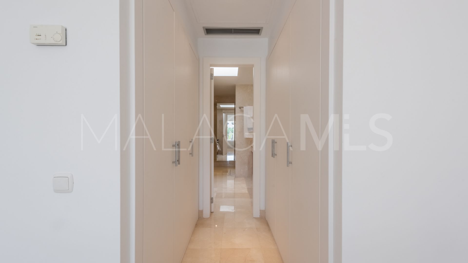 Appartement terrasse for sale in Alcazaba Beach