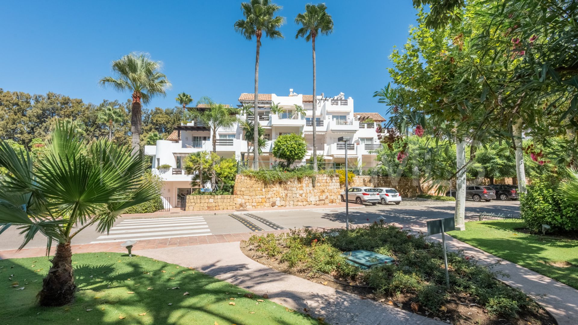 Takvåning for sale in Alcazaba Beach