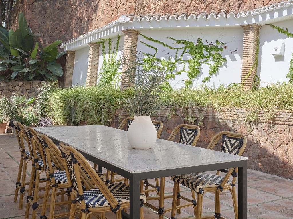 For sale El Candado villa with 6 bedrooms