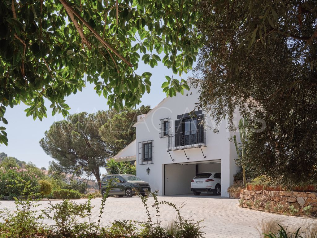 For sale El Candado villa with 6 bedrooms
