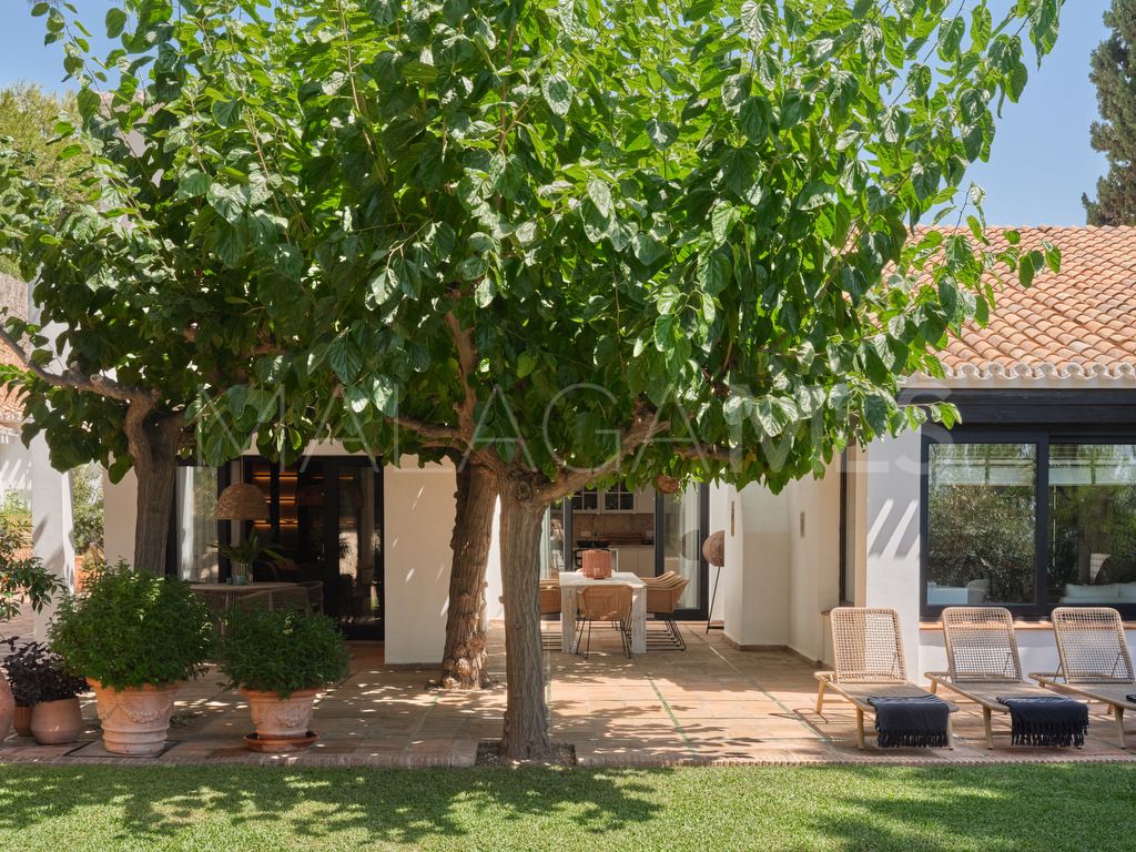 For sale El Candado villa with 6 bedrooms