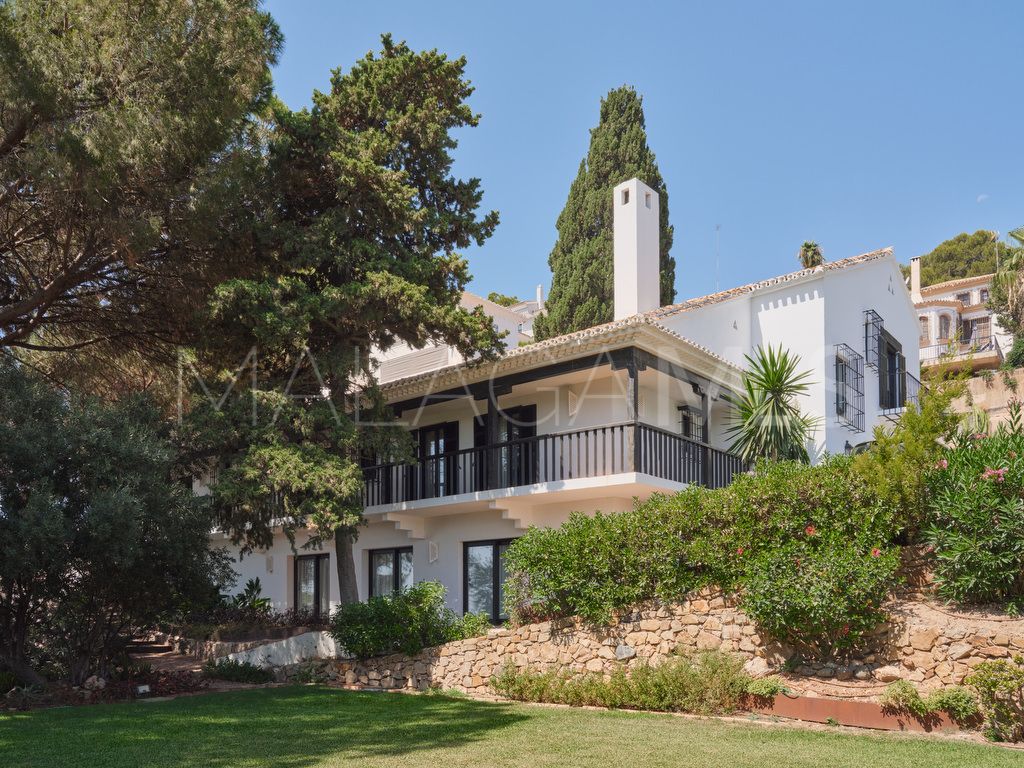 For sale El Candado villa with 6 bedrooms