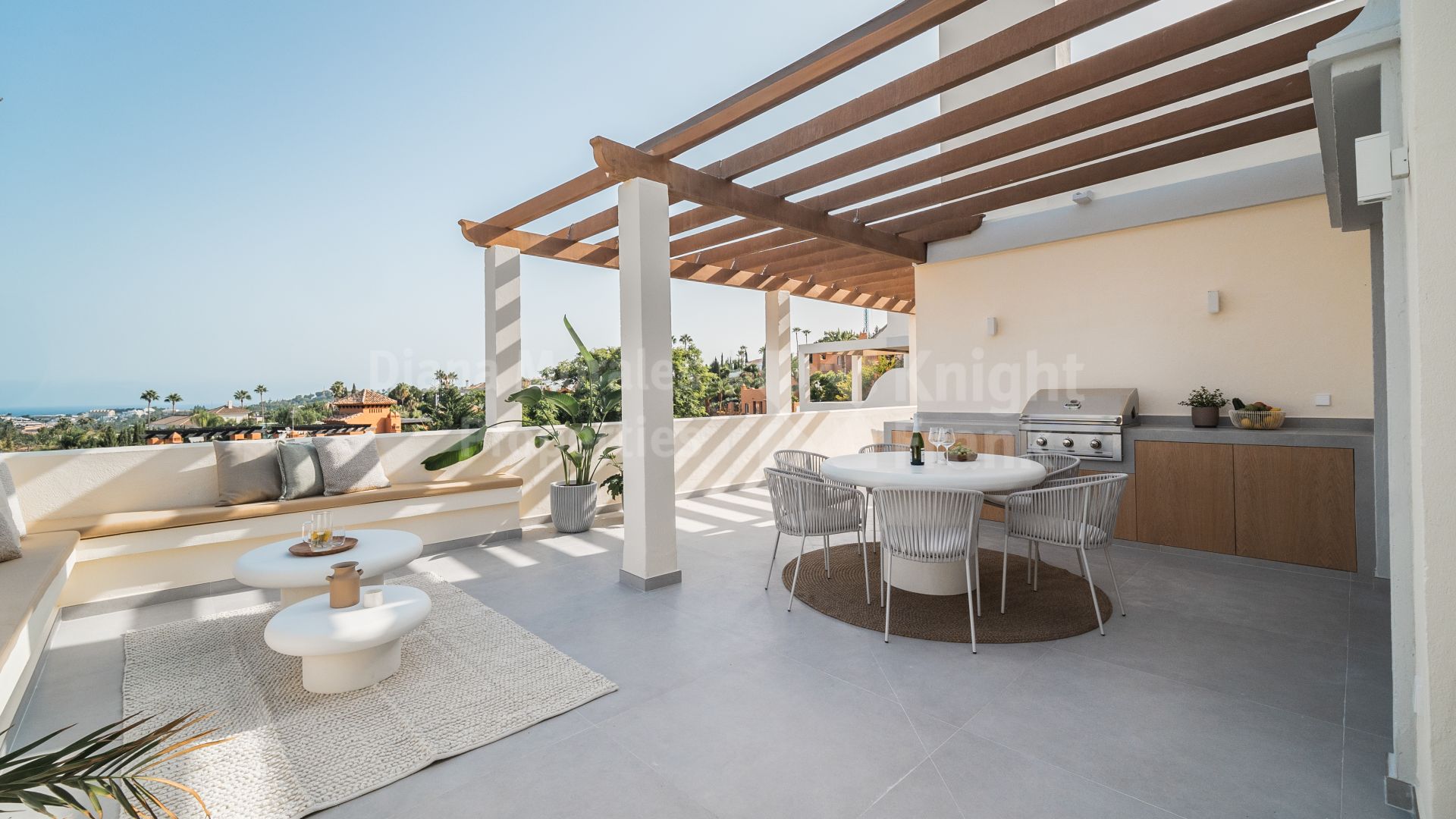 Palacetes Los Belvederes, Penthouse en duplex entièrement rénové dans la vallée du Golf