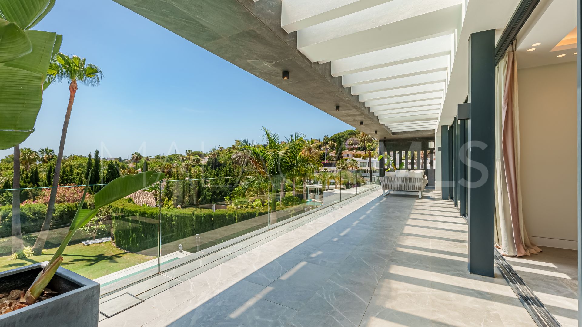 Villa for sale in Las Brisas