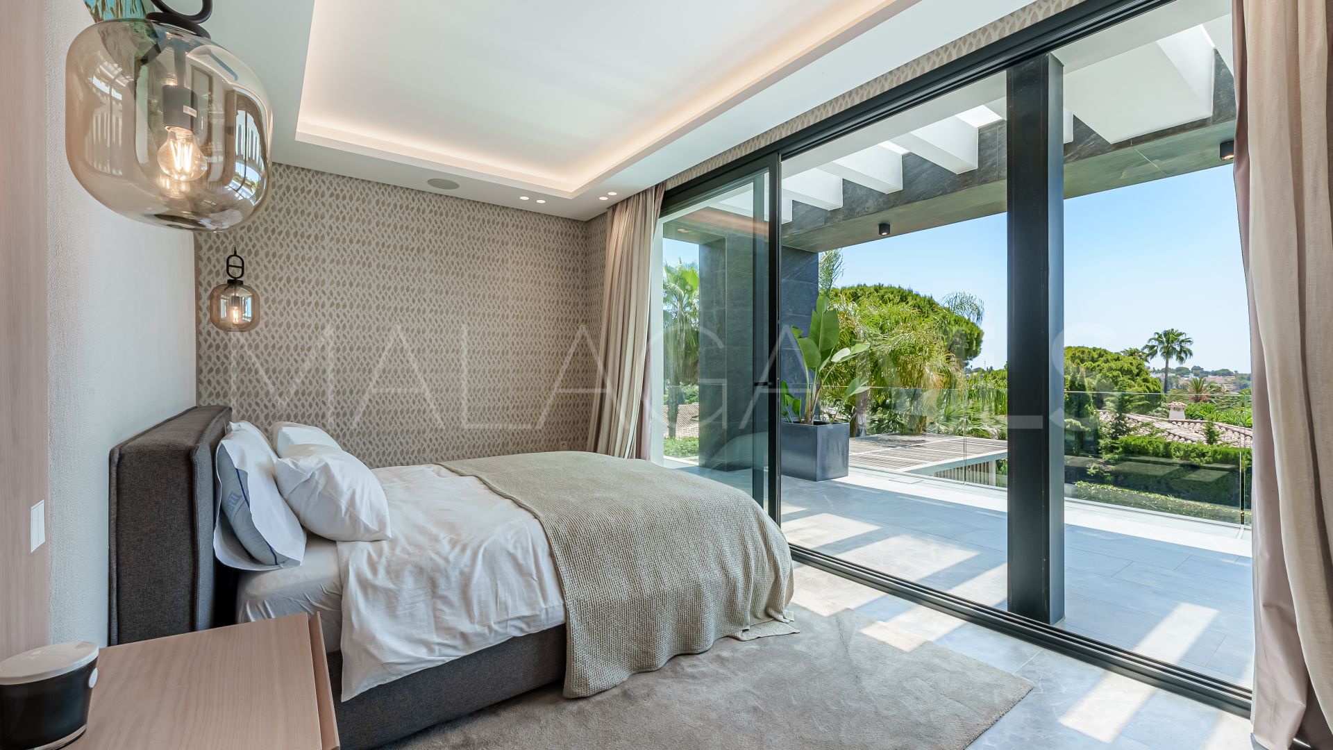 Villa for sale in Las Brisas