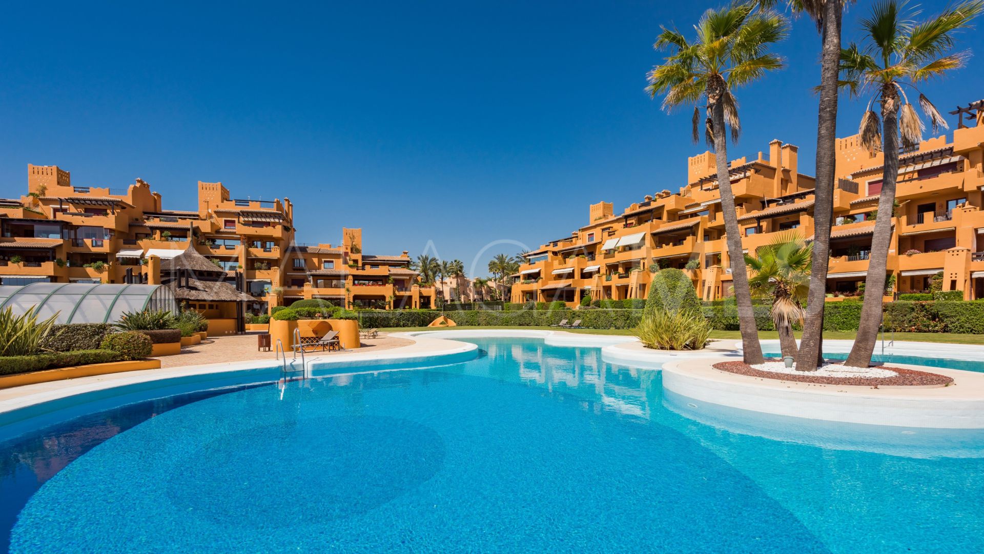 Se vende apartamento planta baja in Los Granados del Mar
