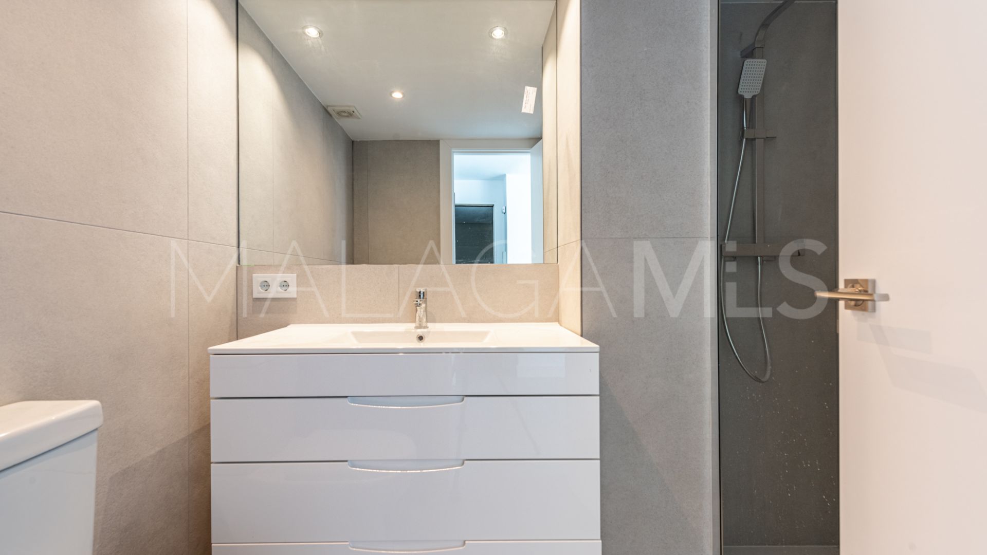 Rio Real apartment for sale