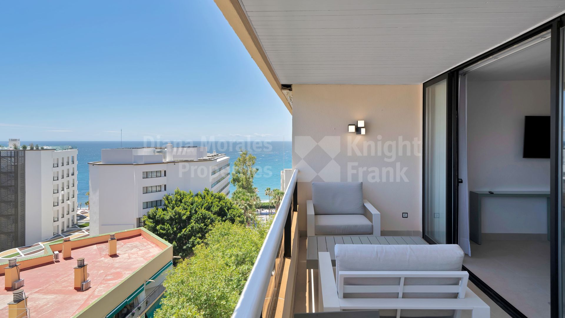 Marbella Zentrum, Drei-Zimmer-Dachgeschoss-Wohnung nur wenige Schritte vom Strand entfernt