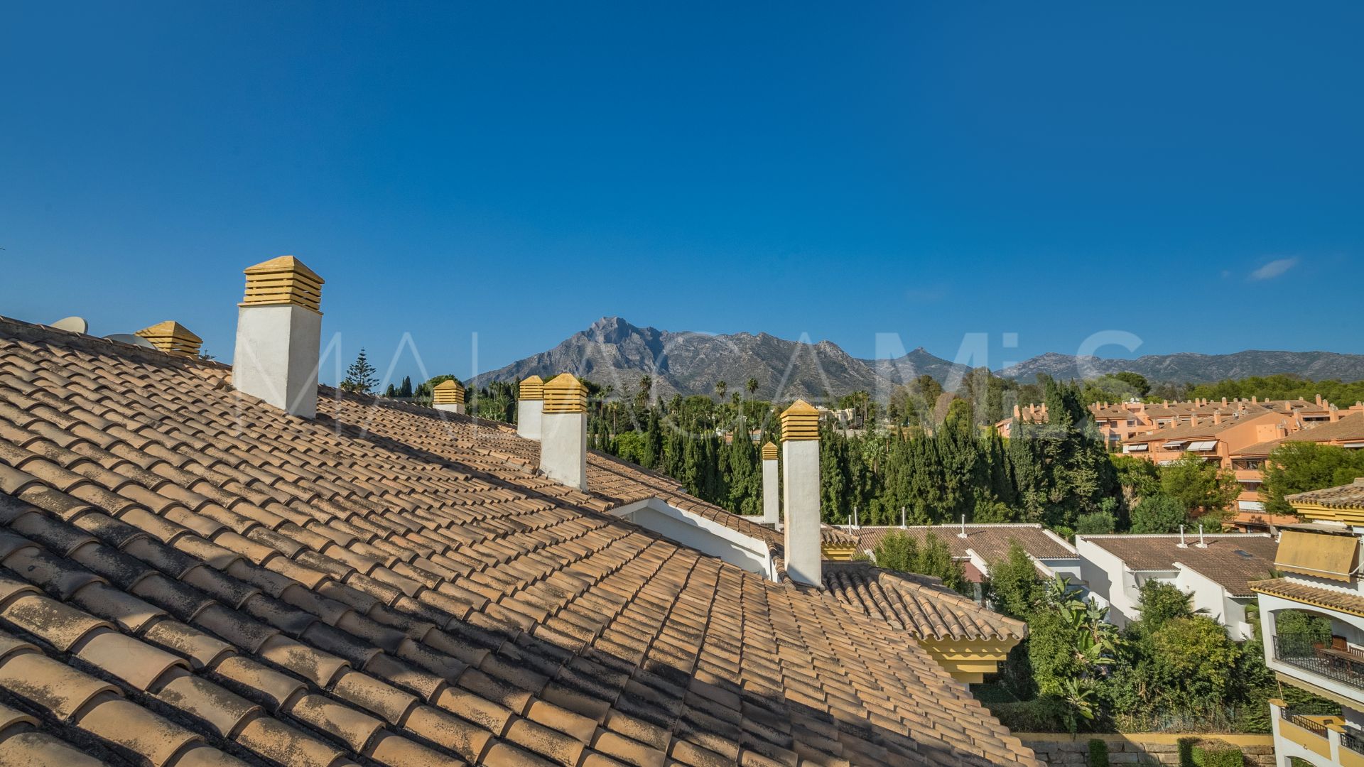 Duplex penthouse for sale in Costa Nagüeles II