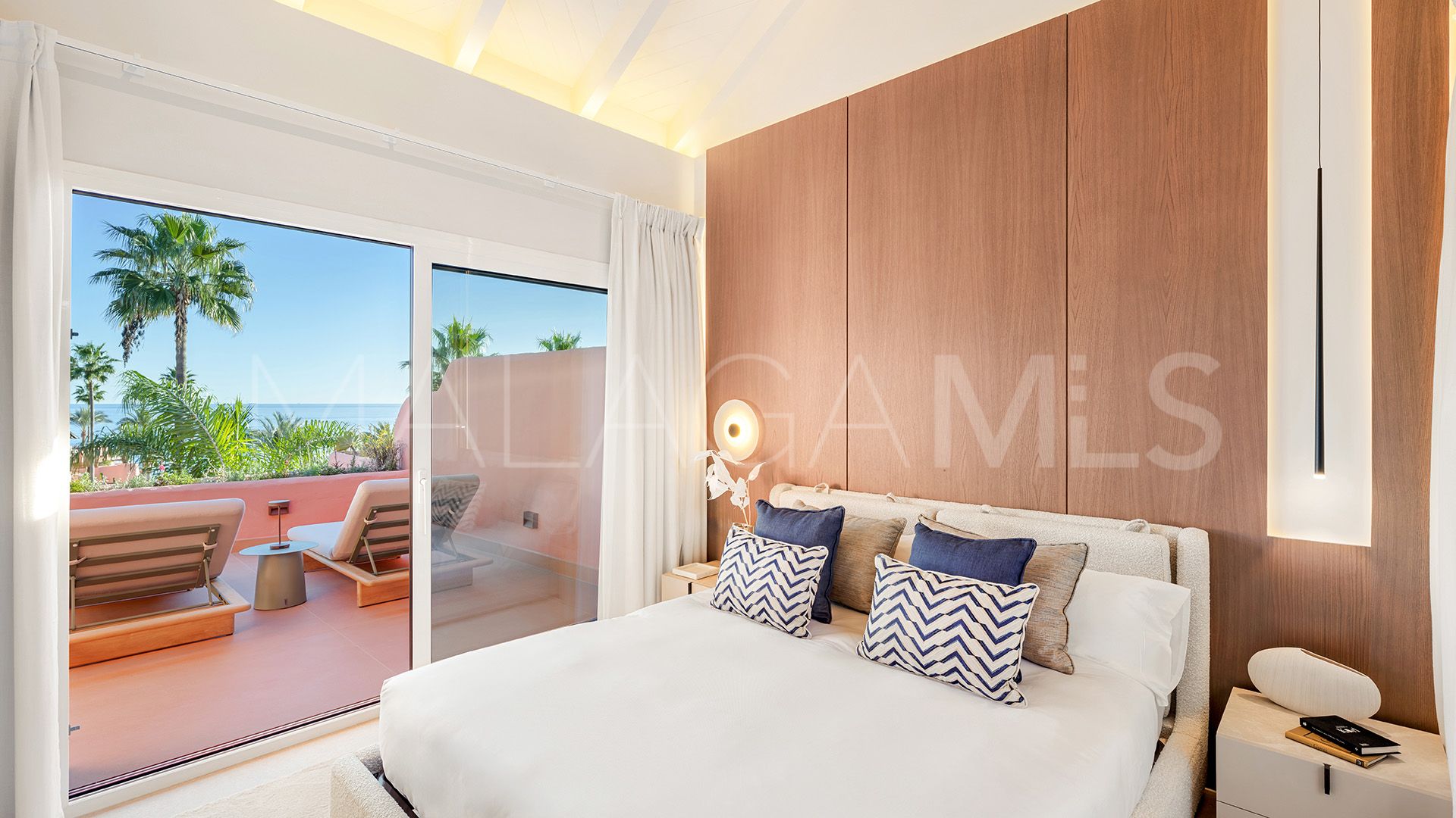 Se vende atico duplex in Cabo Bermejo