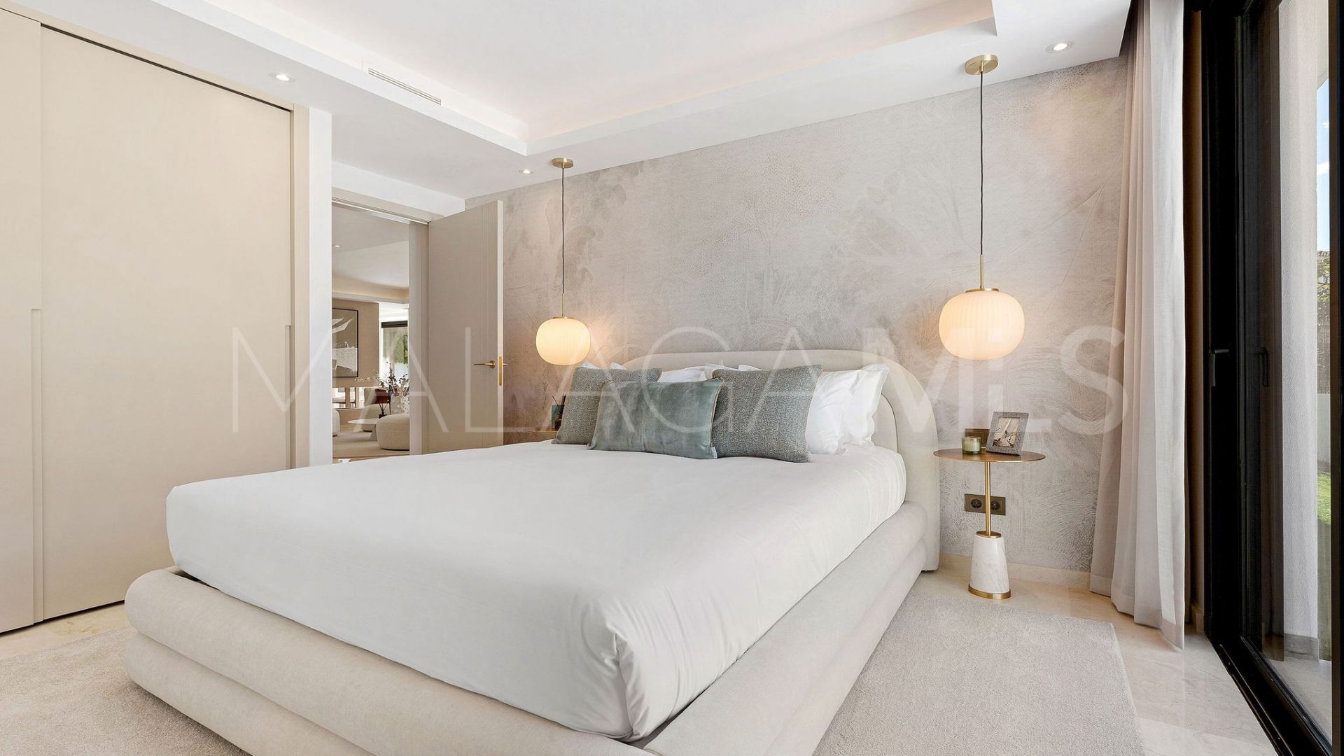 Atalaya de Rio Verde, villa for sale with 5 bedrooms