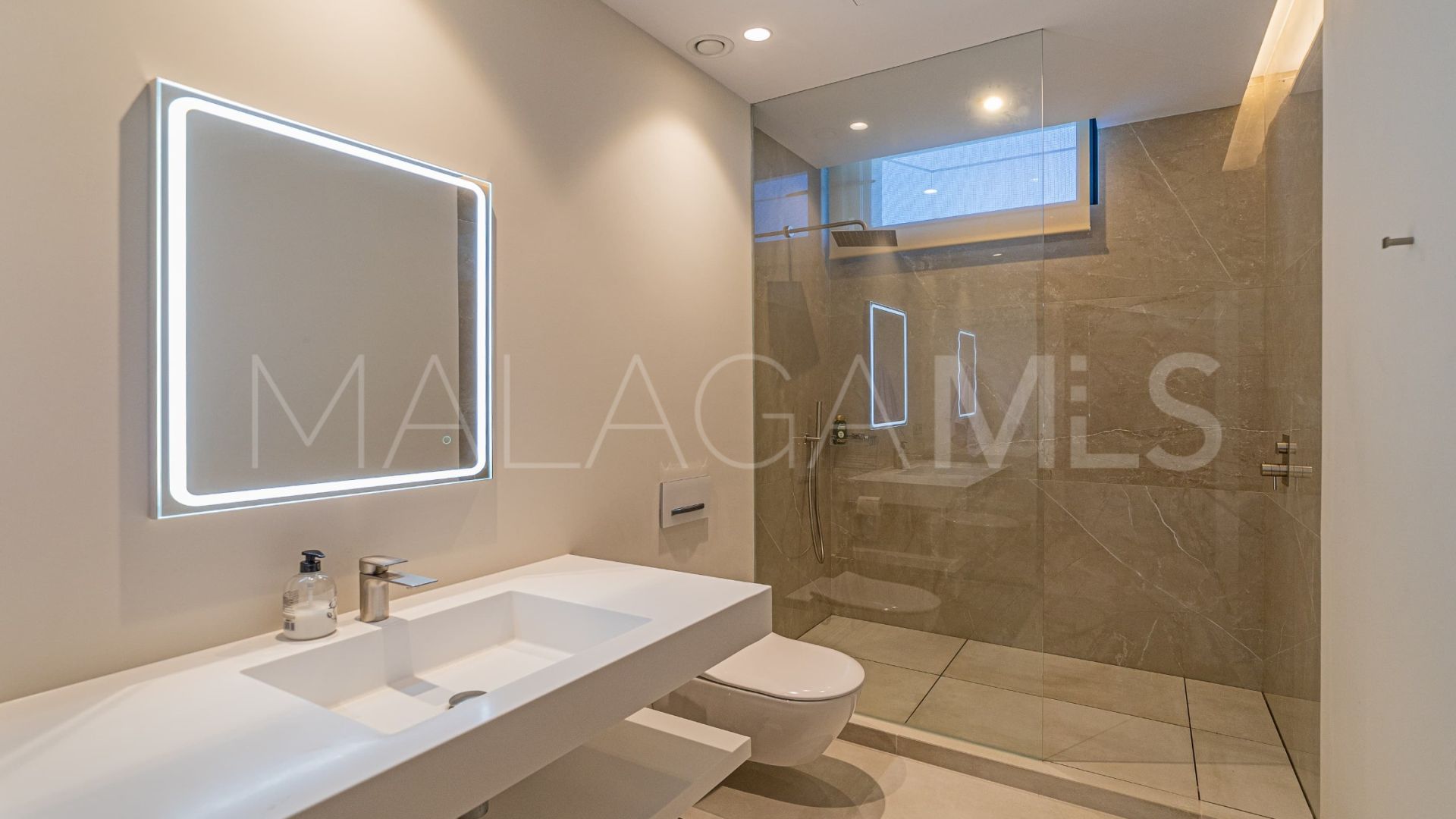 Villa for sale in Los Arqueros