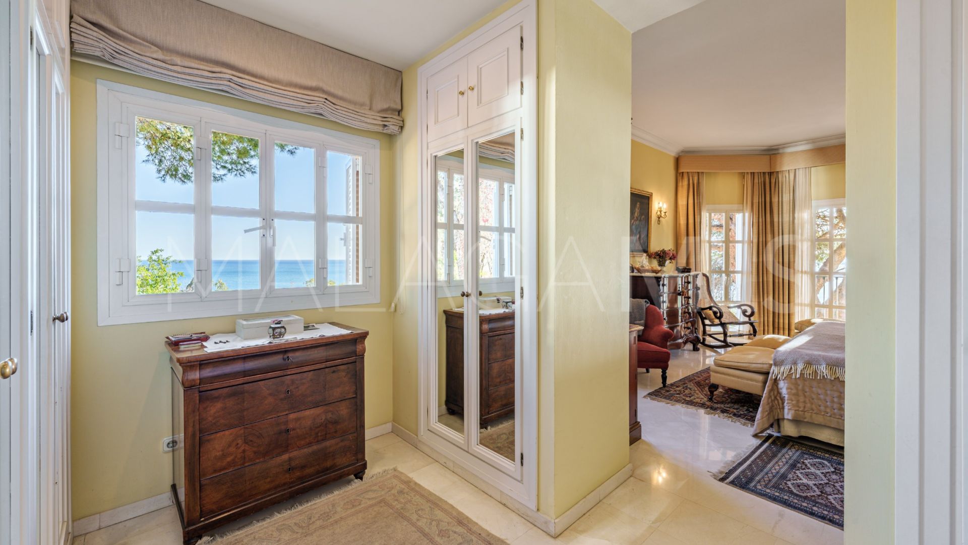 Villa for sale in El Limonar