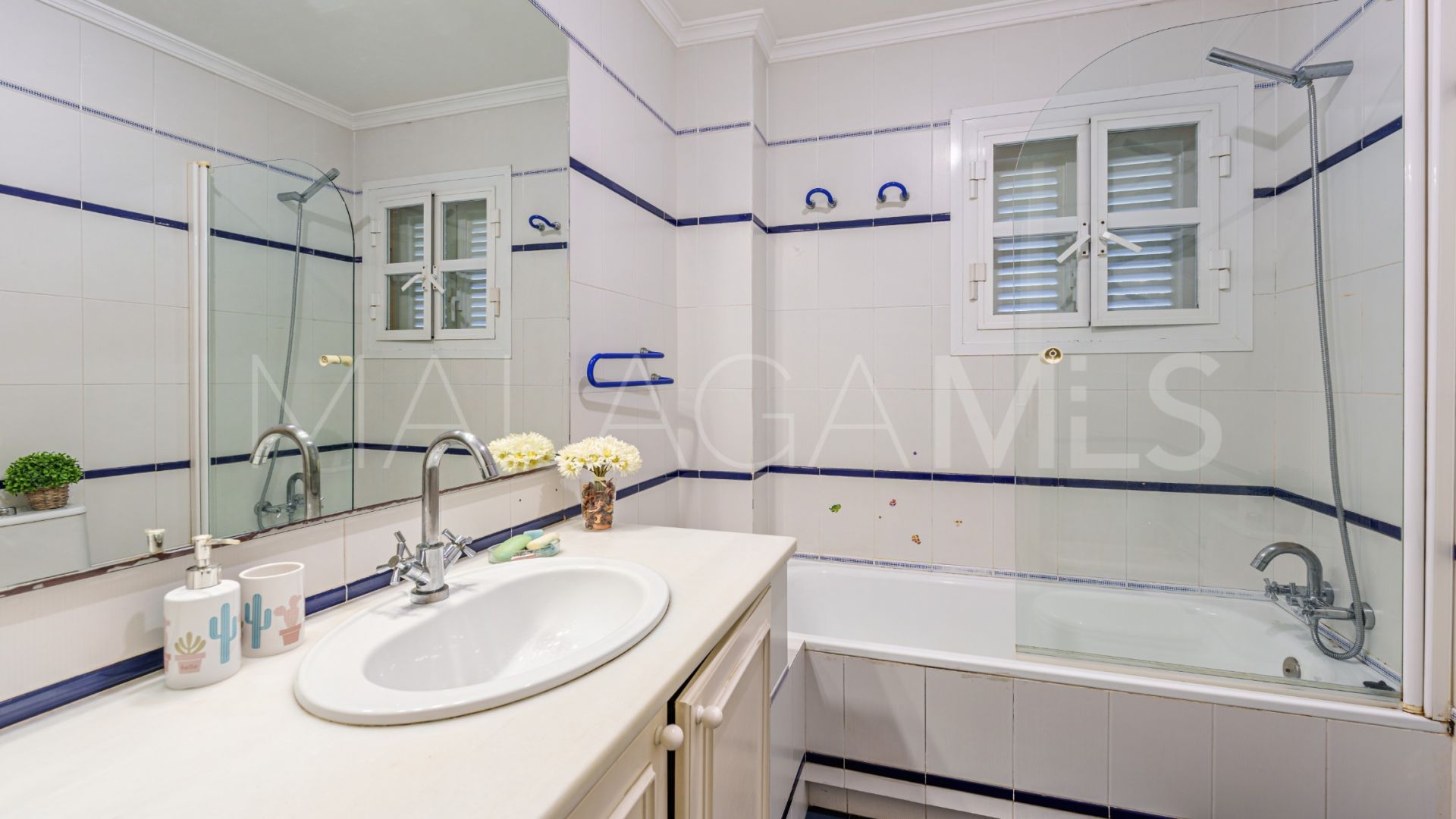 Villa for sale in El Limonar