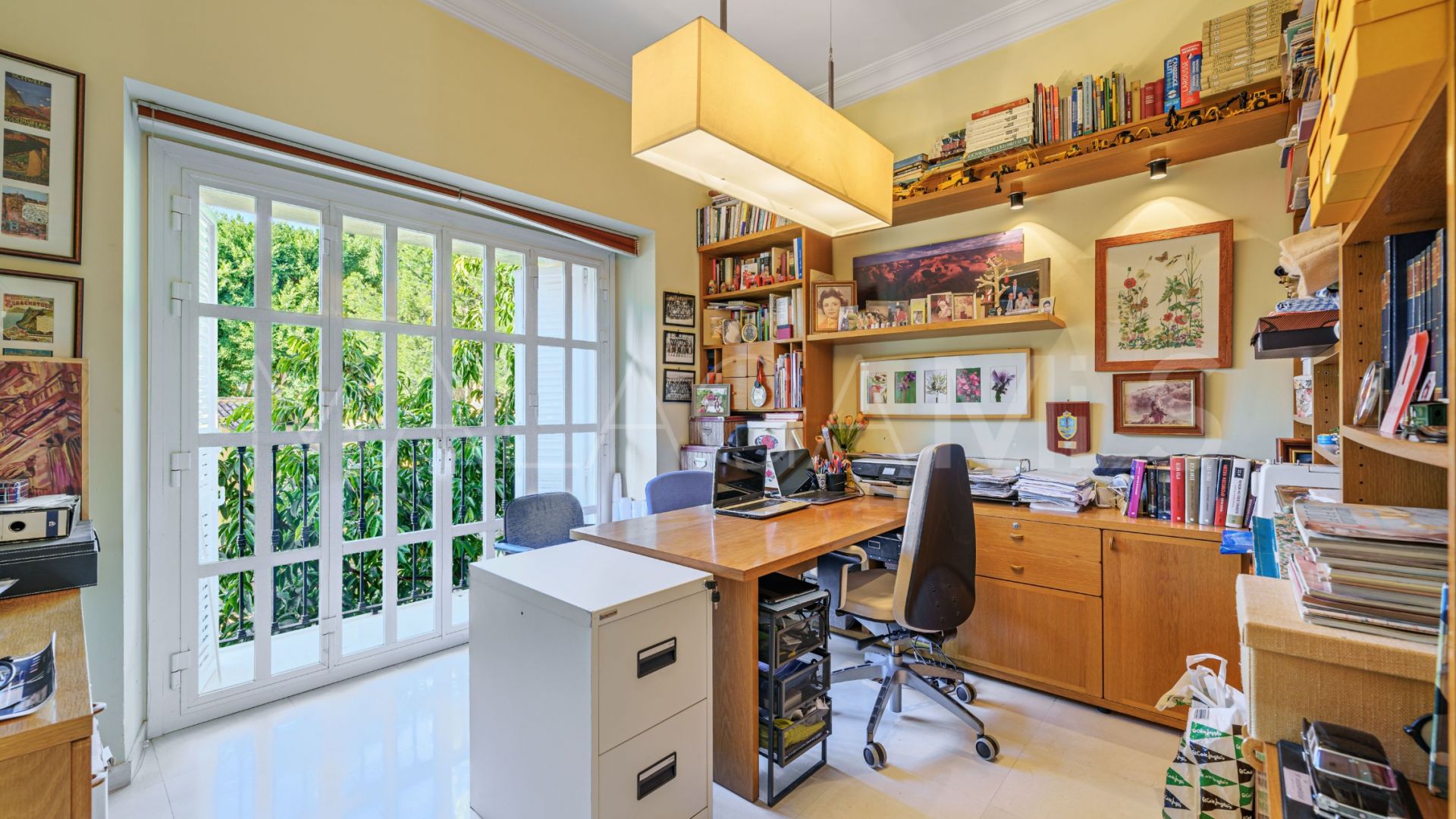Villa for sale in El Limonar