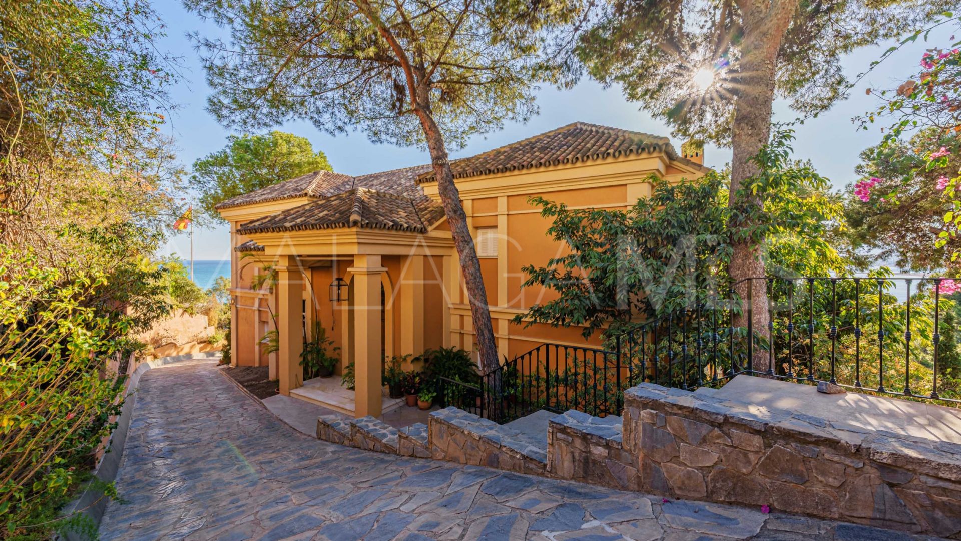 Villa for sale in El Limonar