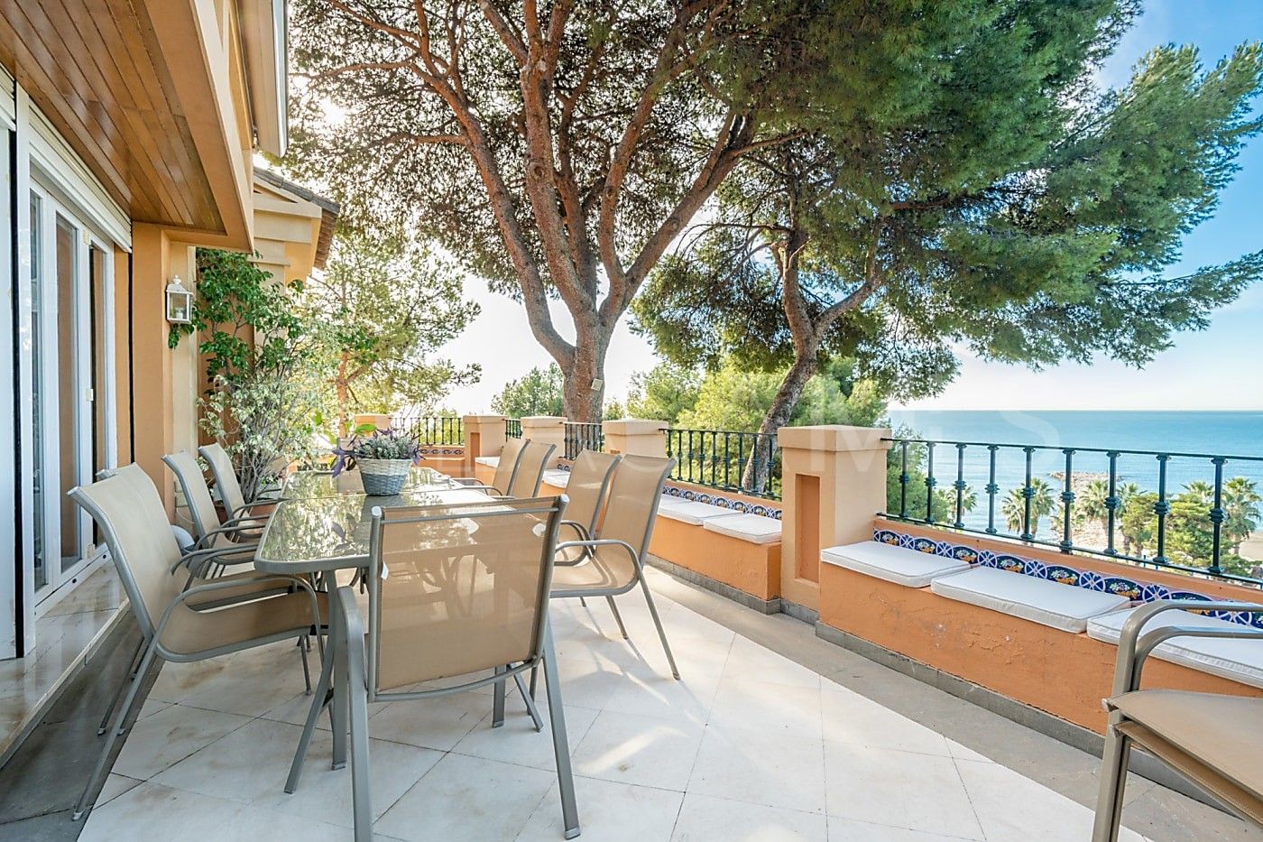 Villa for sale in El Limonar