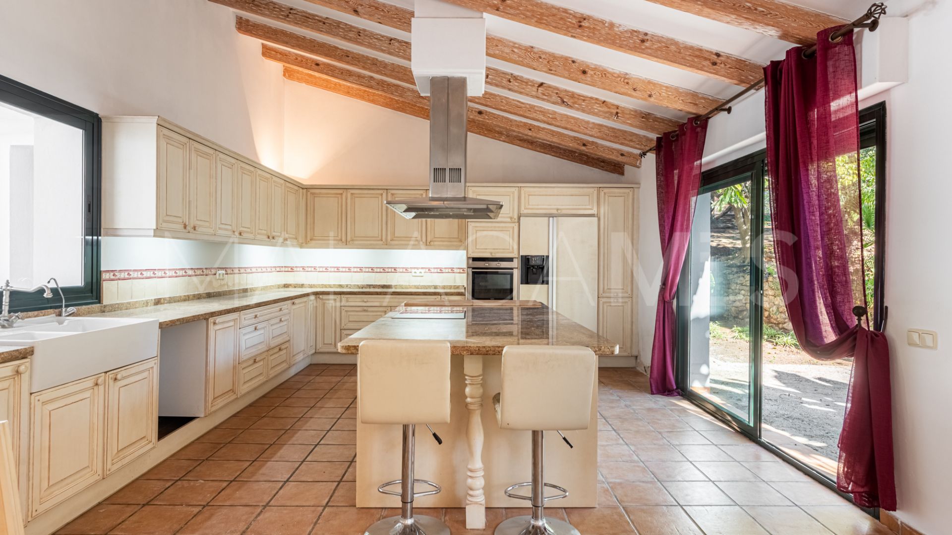 Villa for sale in El Madroñal