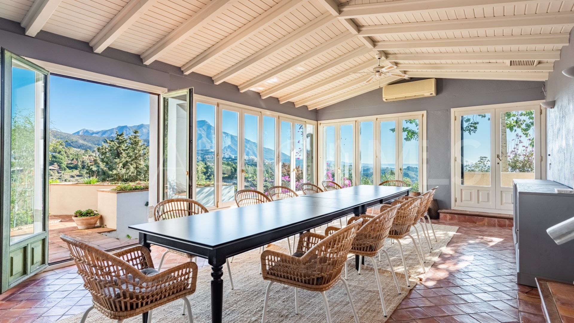 Villa for sale in El Madroñal