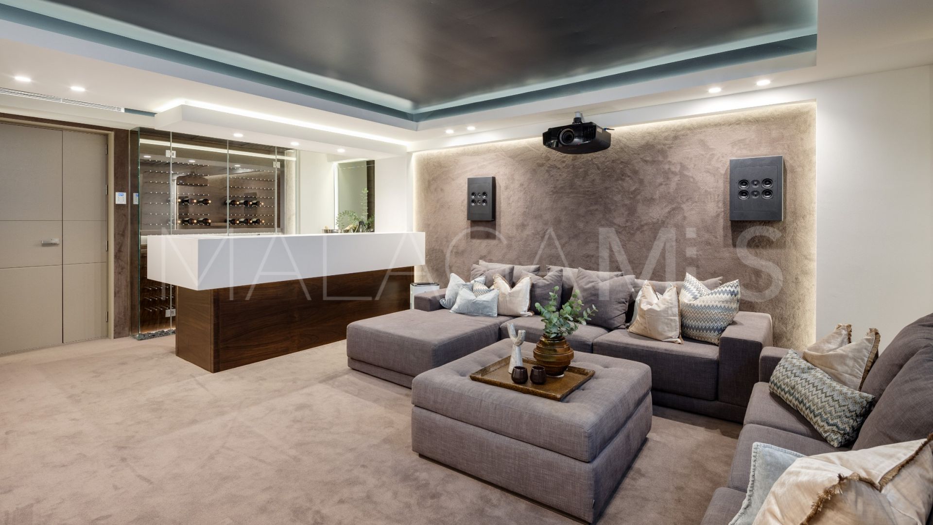Villa for sale in Altos de Puente Romano