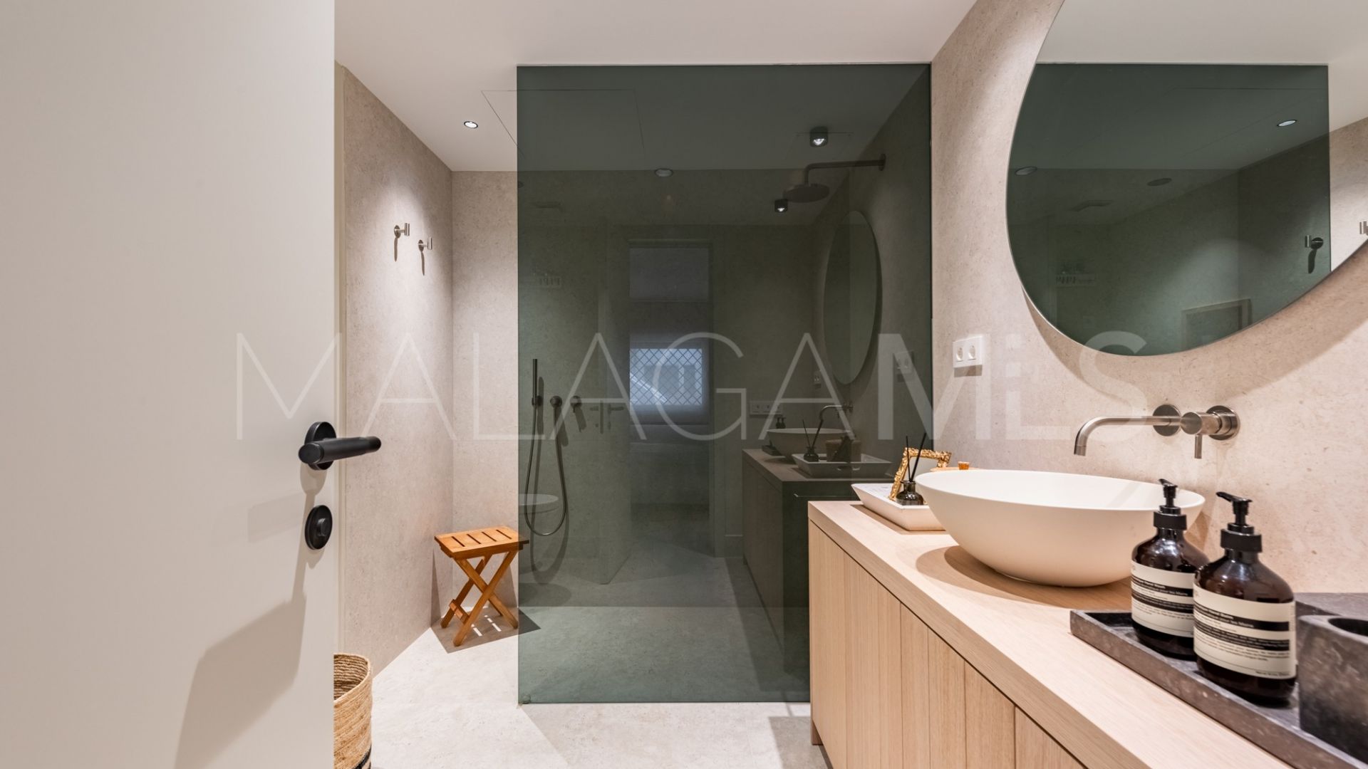 For sale Kings Hills ground floor duplex with 3 bedrooms