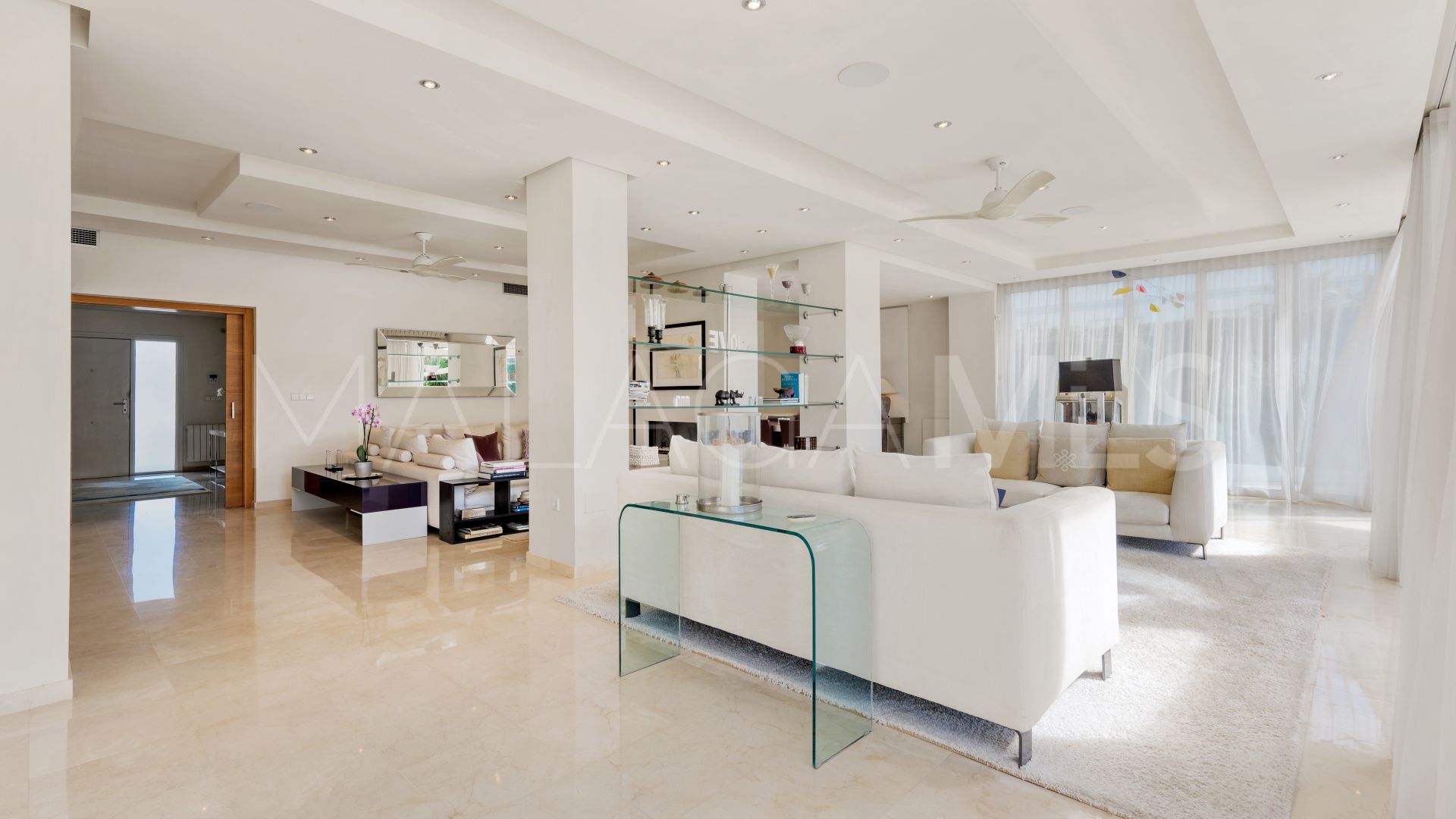 Villa for sale in Guadalmina Alta