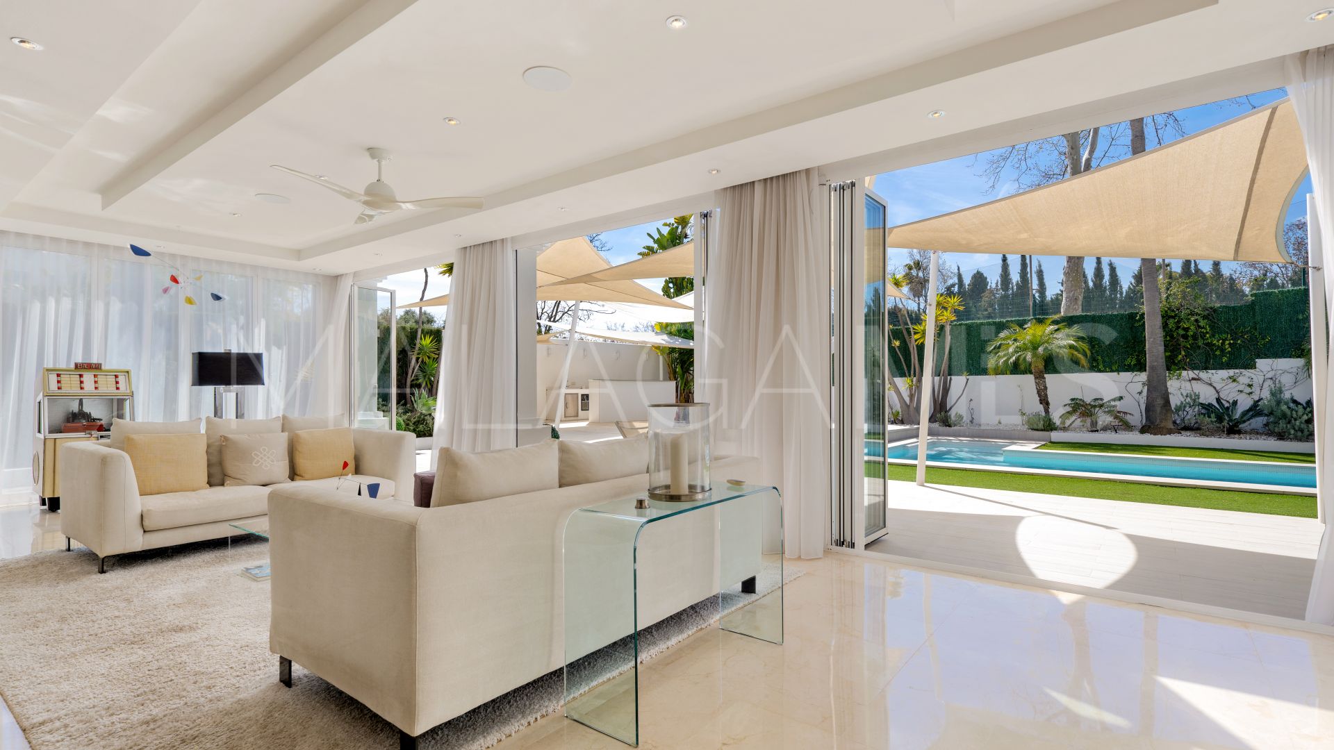 Villa for sale in Guadalmina Alta