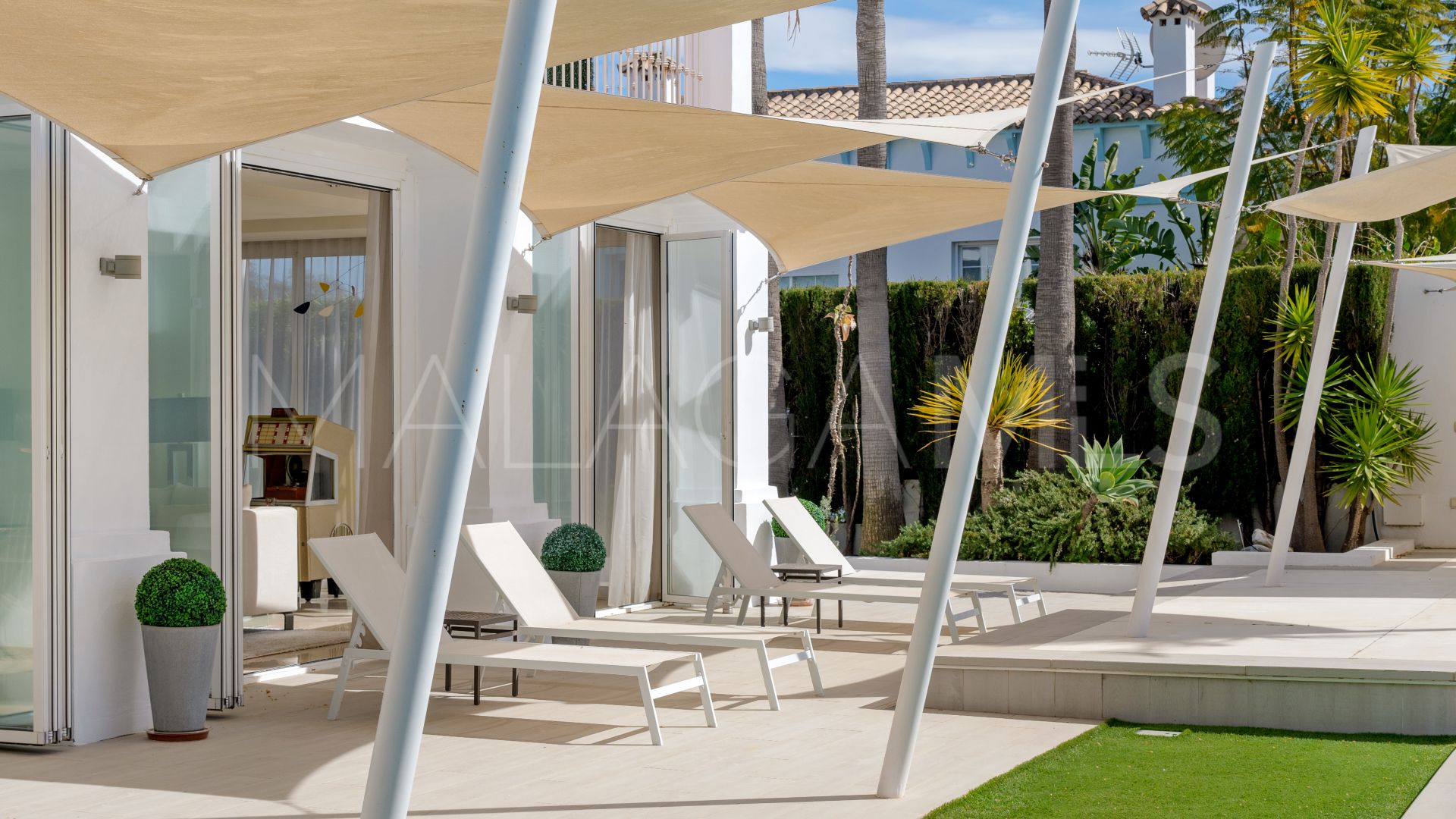 Villa for sale in Guadalmina Alta