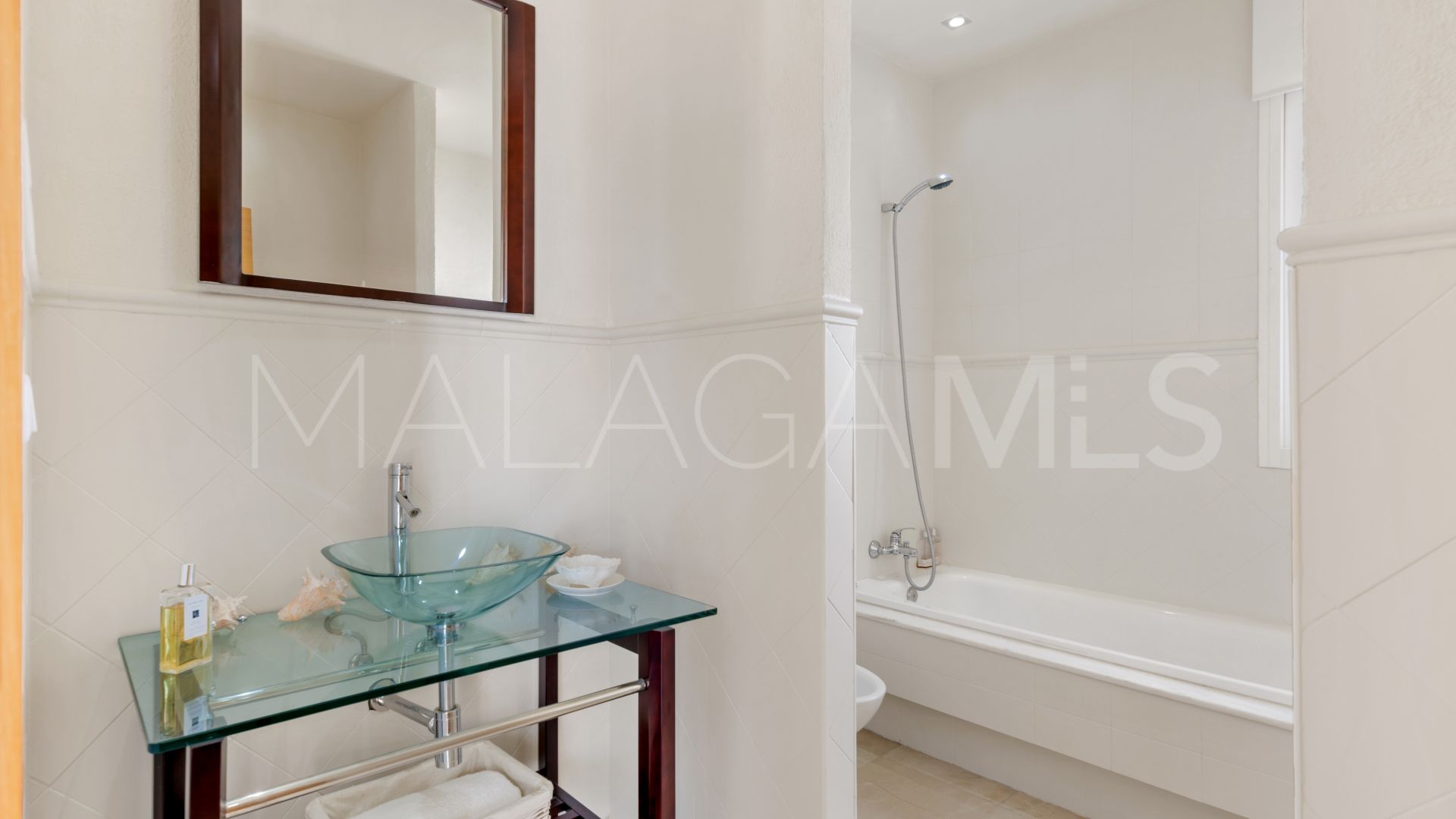 Villa for sale in Guadalmina Alta
