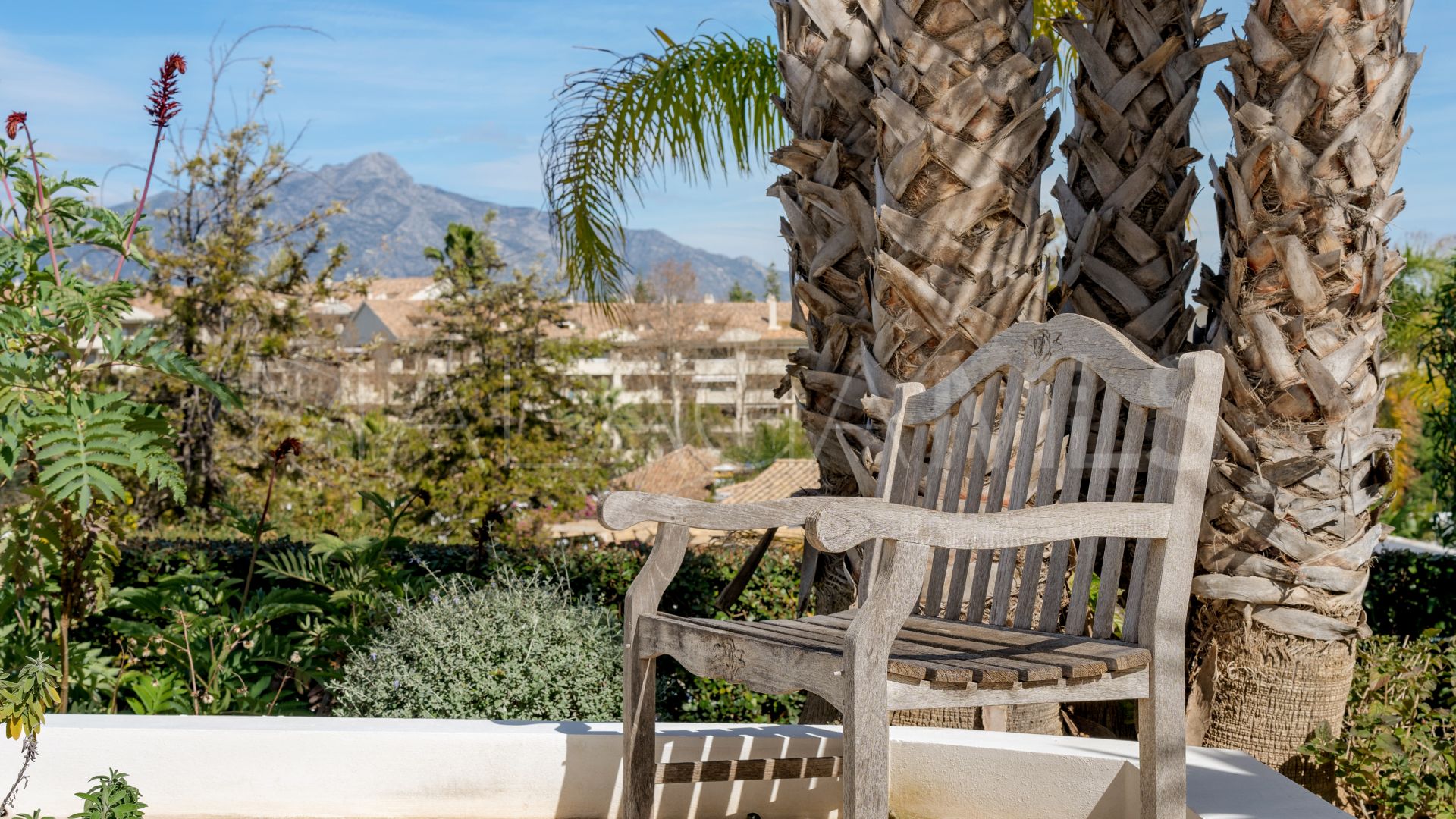 Villa for sale in Guadalmina Alta