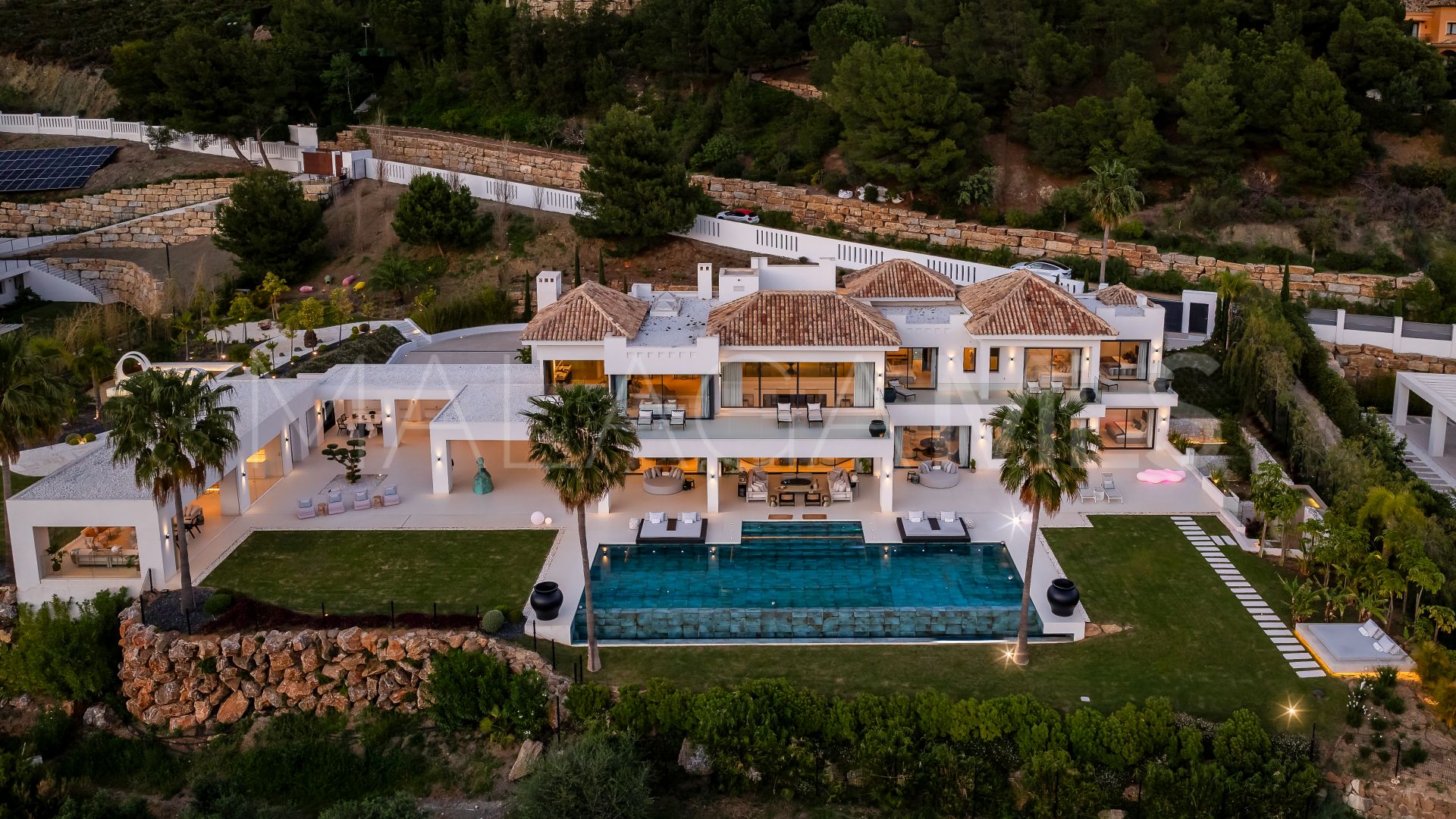 Villa for sale in Marbella Club Golf Resort with 7 bedrooms