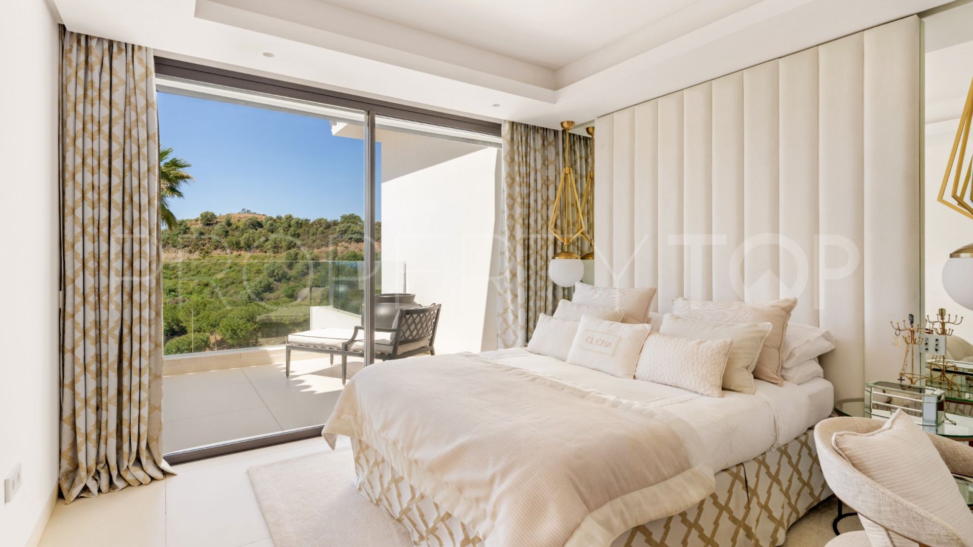 Villa with 8 bedrooms for sale in Marbella Club Golf Resort