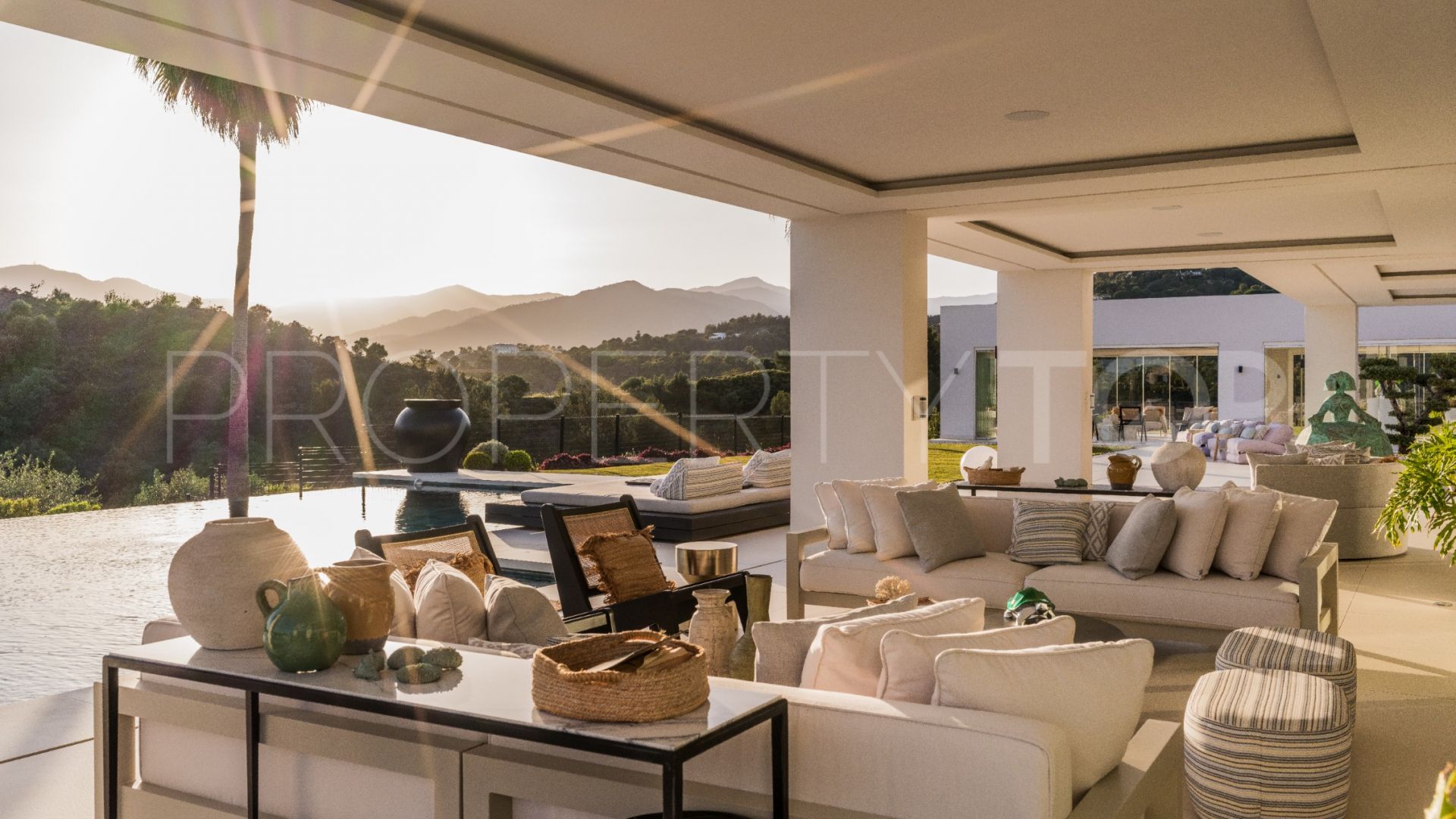 Villa with 8 bedrooms for sale in Marbella Club Golf Resort