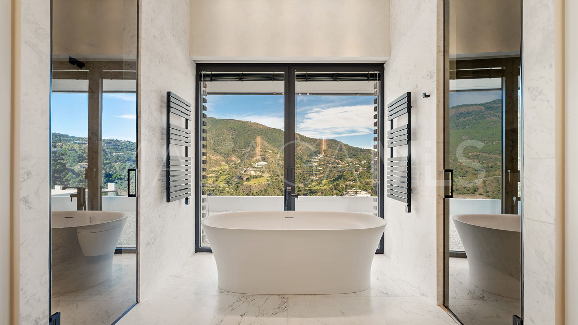 Villa for sale in La Zagaleta