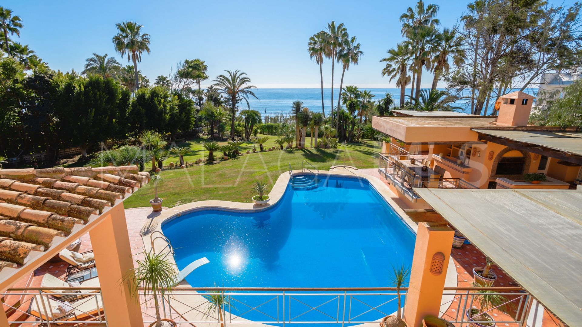 Beach Side New Golden Mile, villa for sale de 8 bedrooms