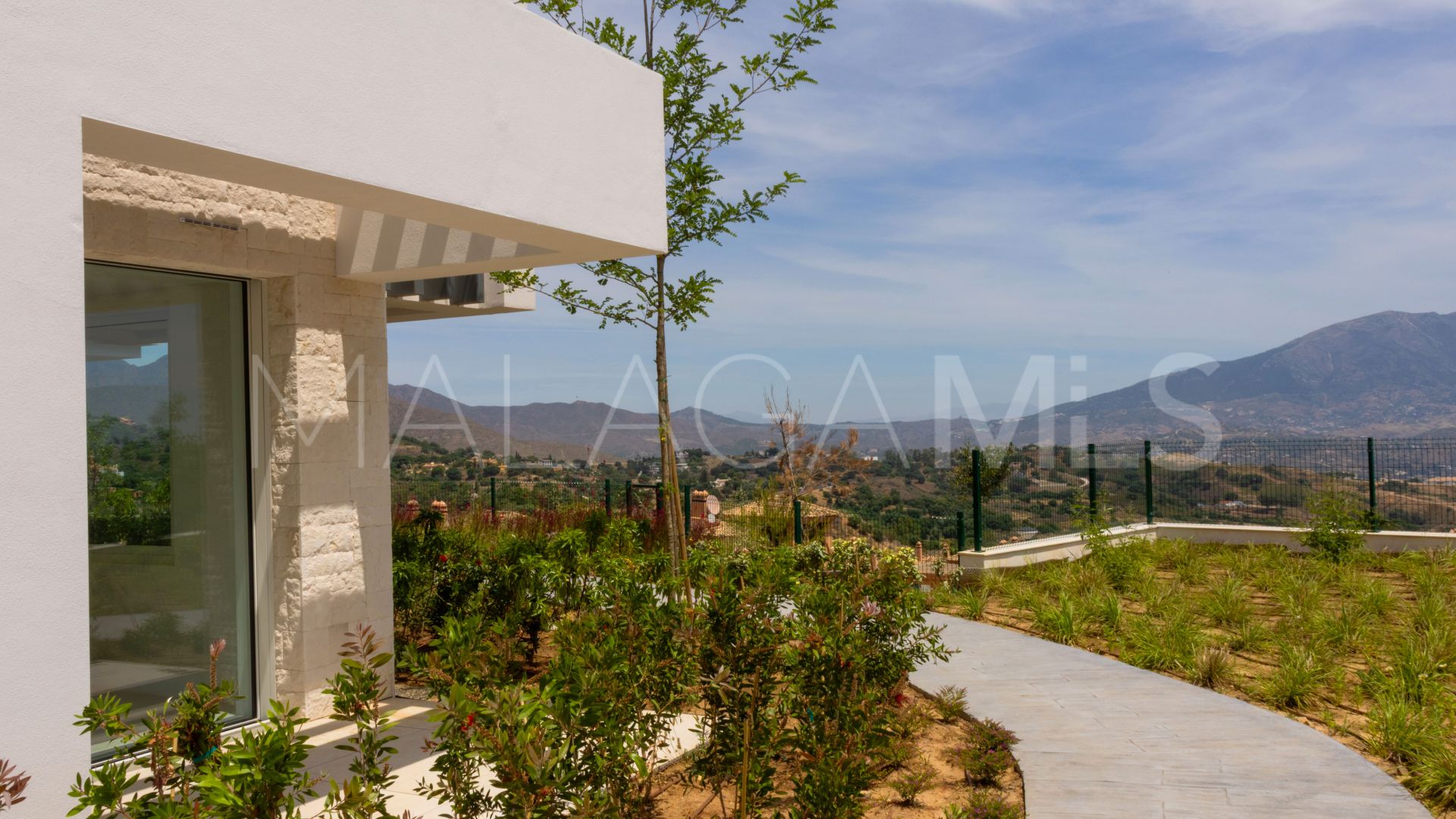 Appartement rez de chaussée for sale in Ojen