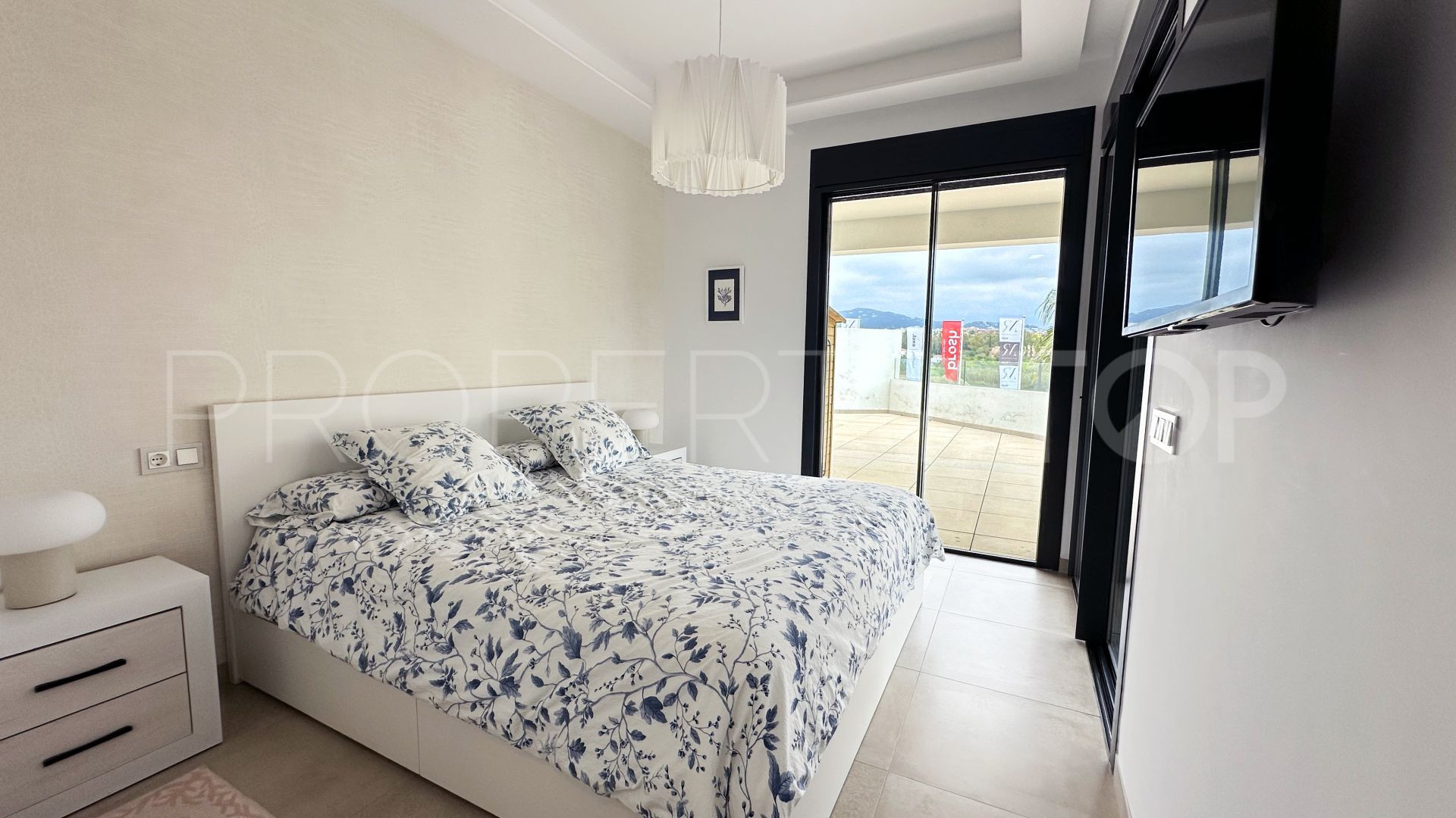 For sale apartment with 3 bedrooms in El Campanario Hills